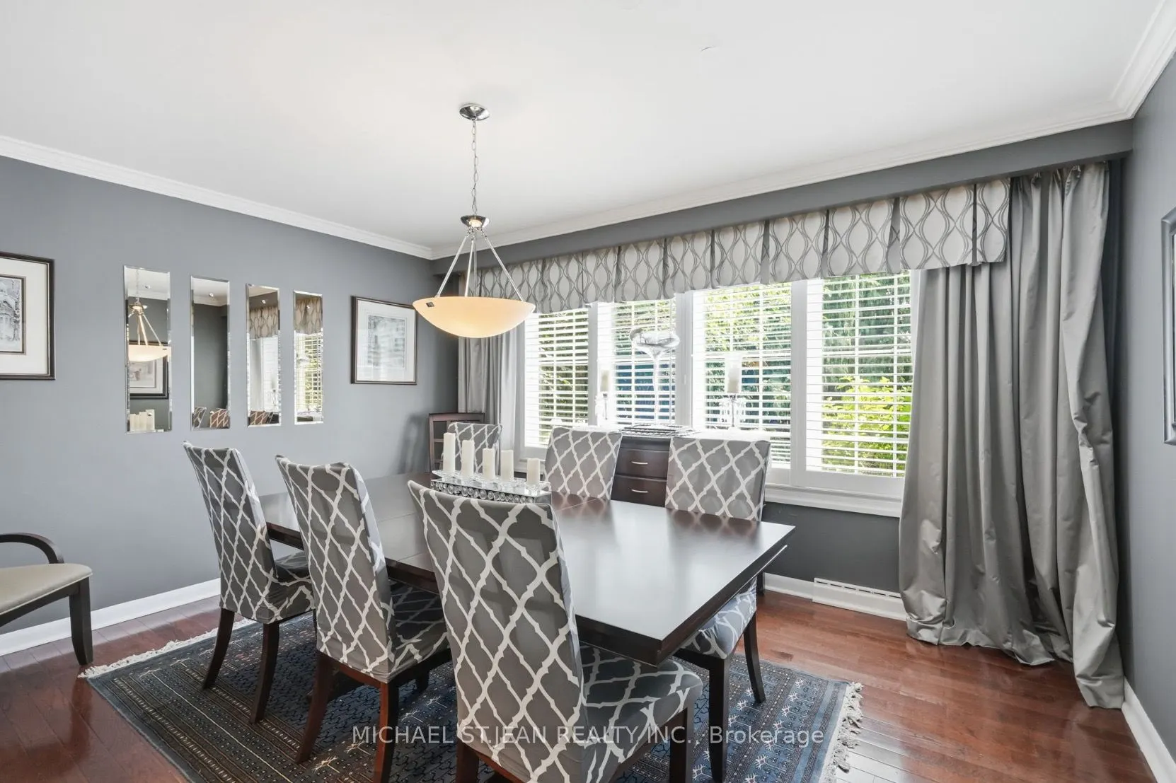 33 Centennial Parkway S