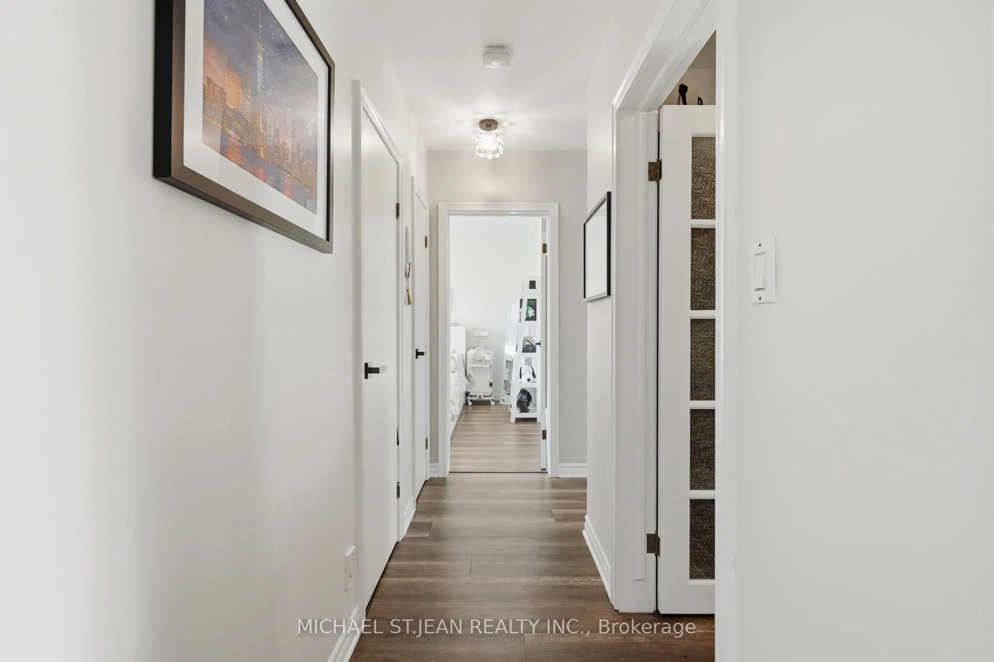 33 Centennial Parkway S