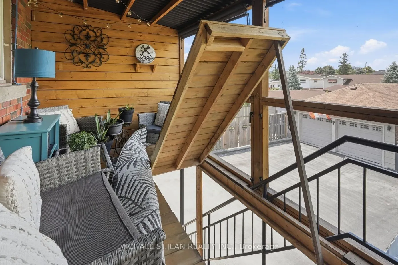 33 Centennial Parkway S