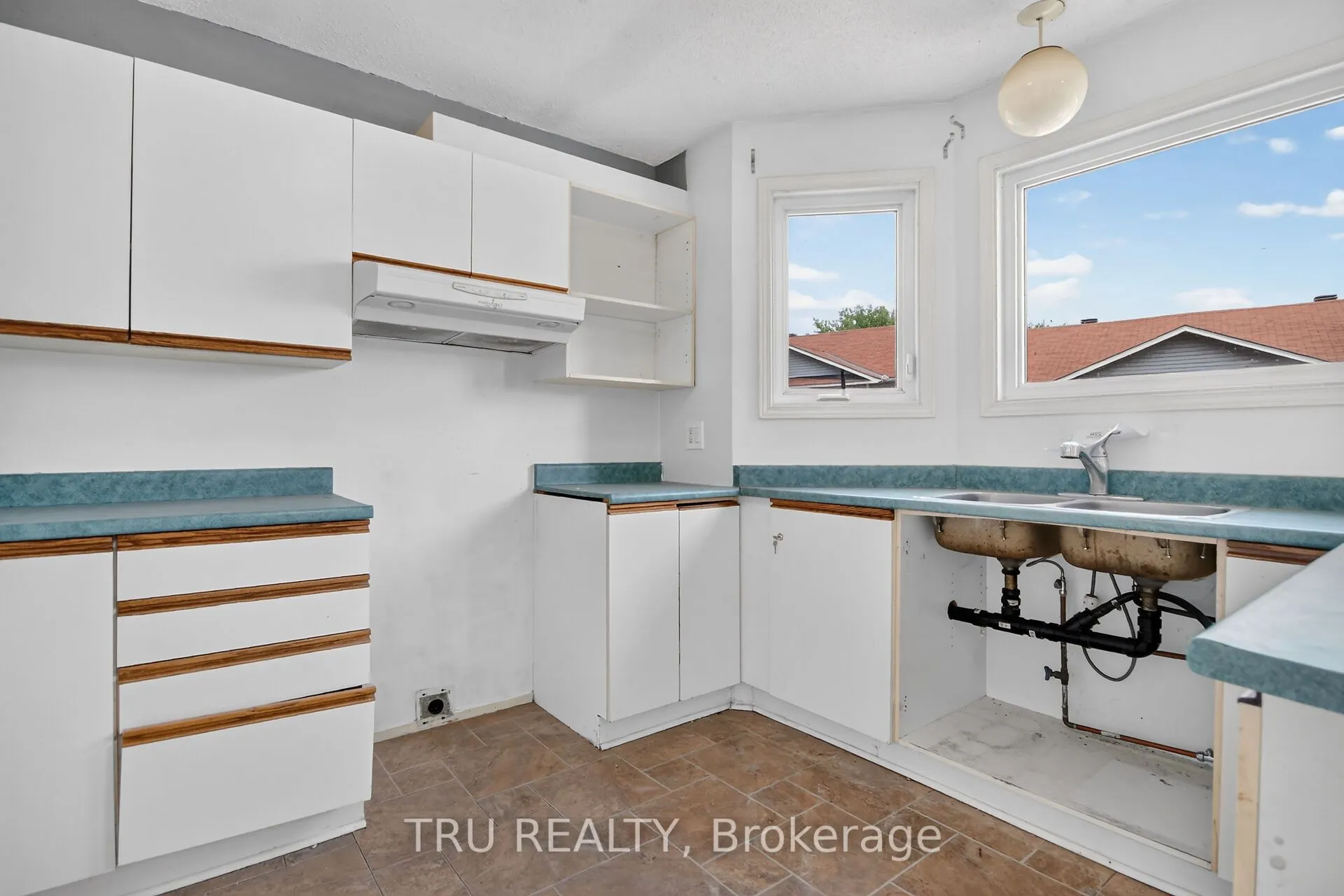 2050 Riviera Terrace #27