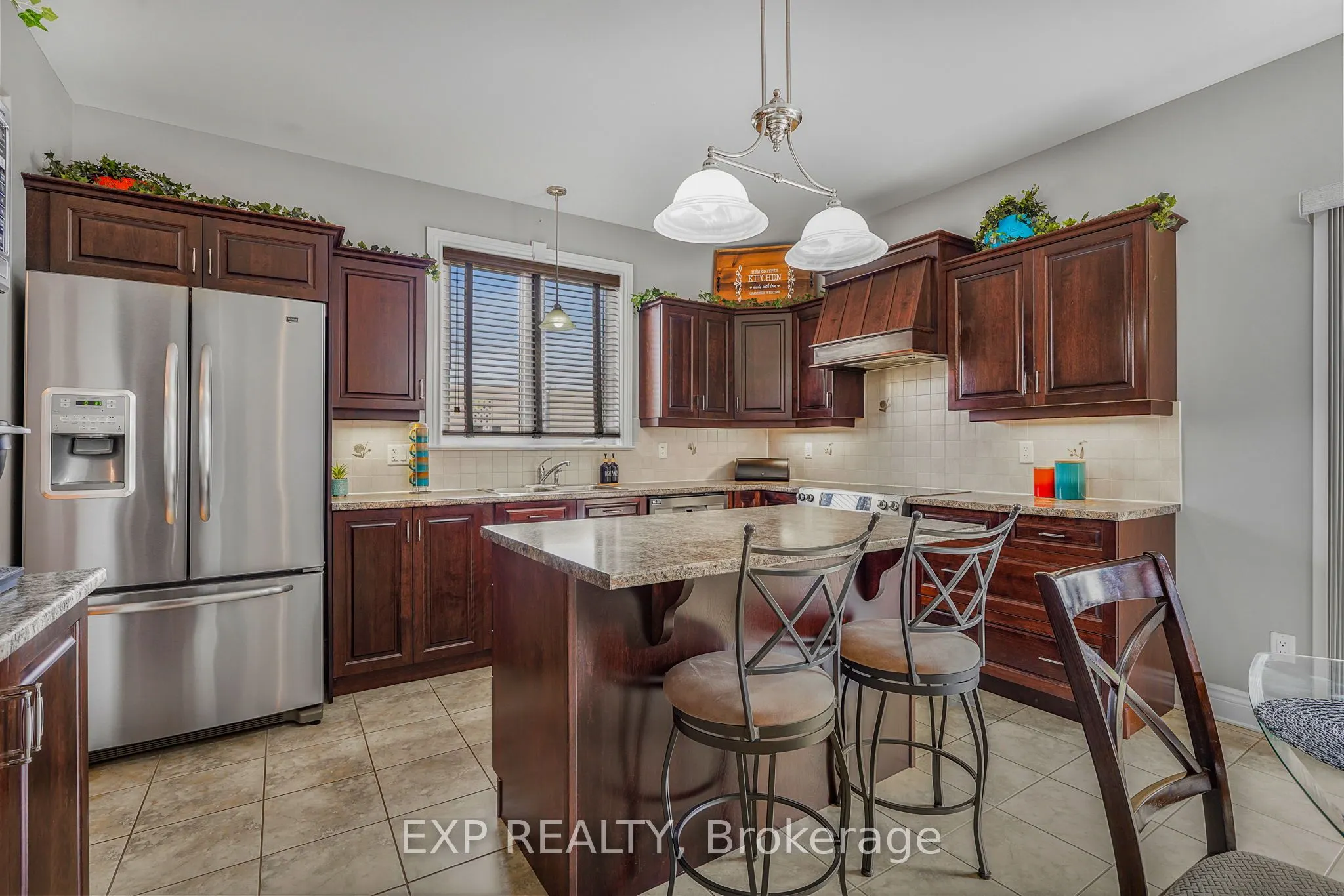 224 Topaze Crescent