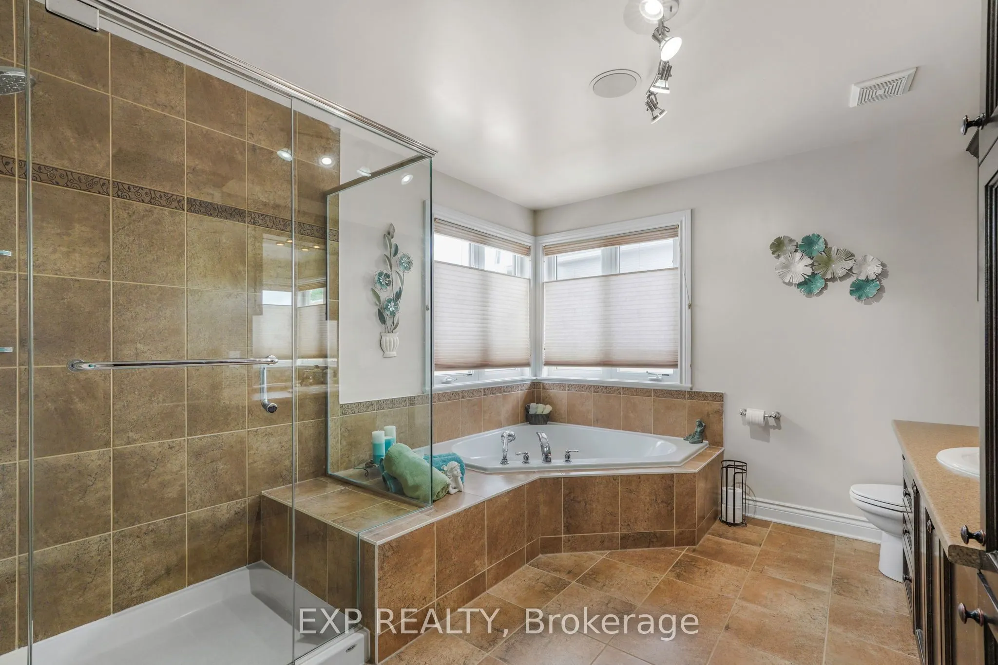 224 Topaze Crescent