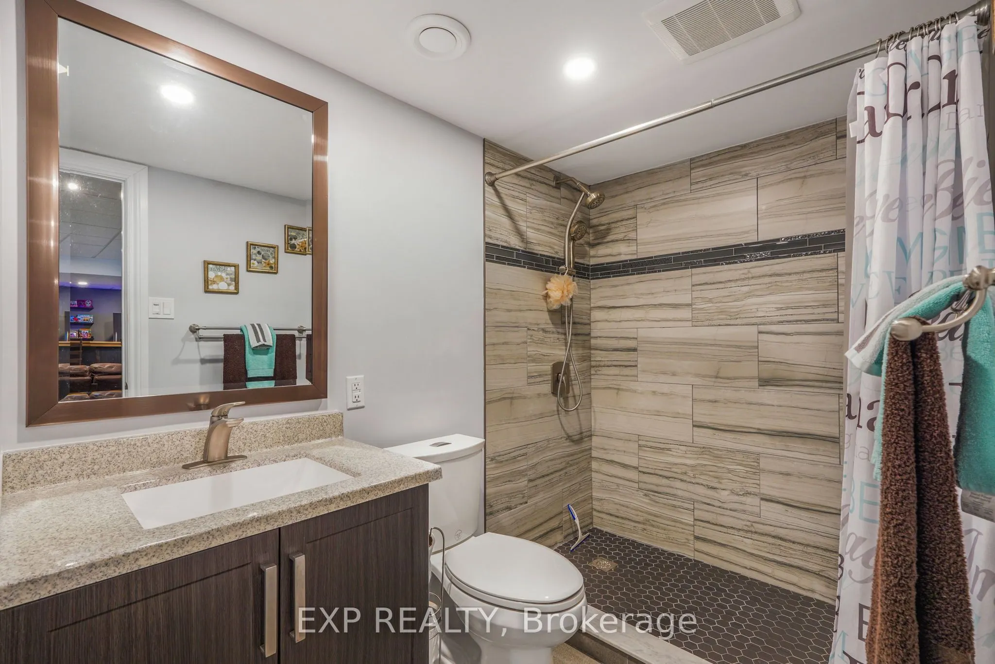 224 Topaze Crescent