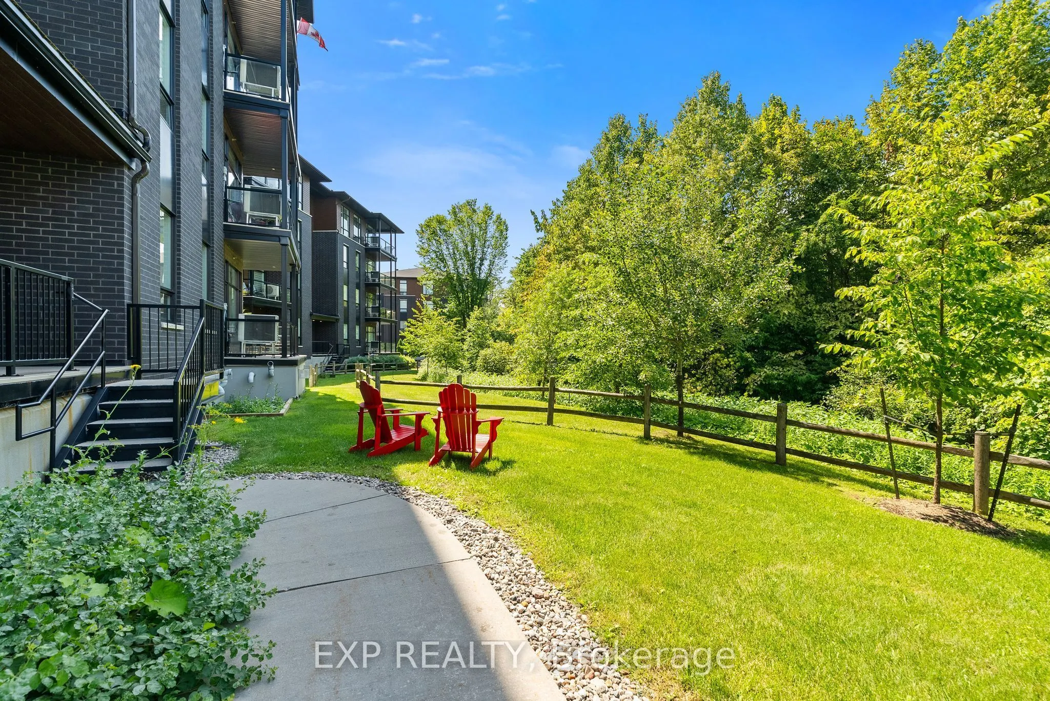 100 Cortile Private #301
