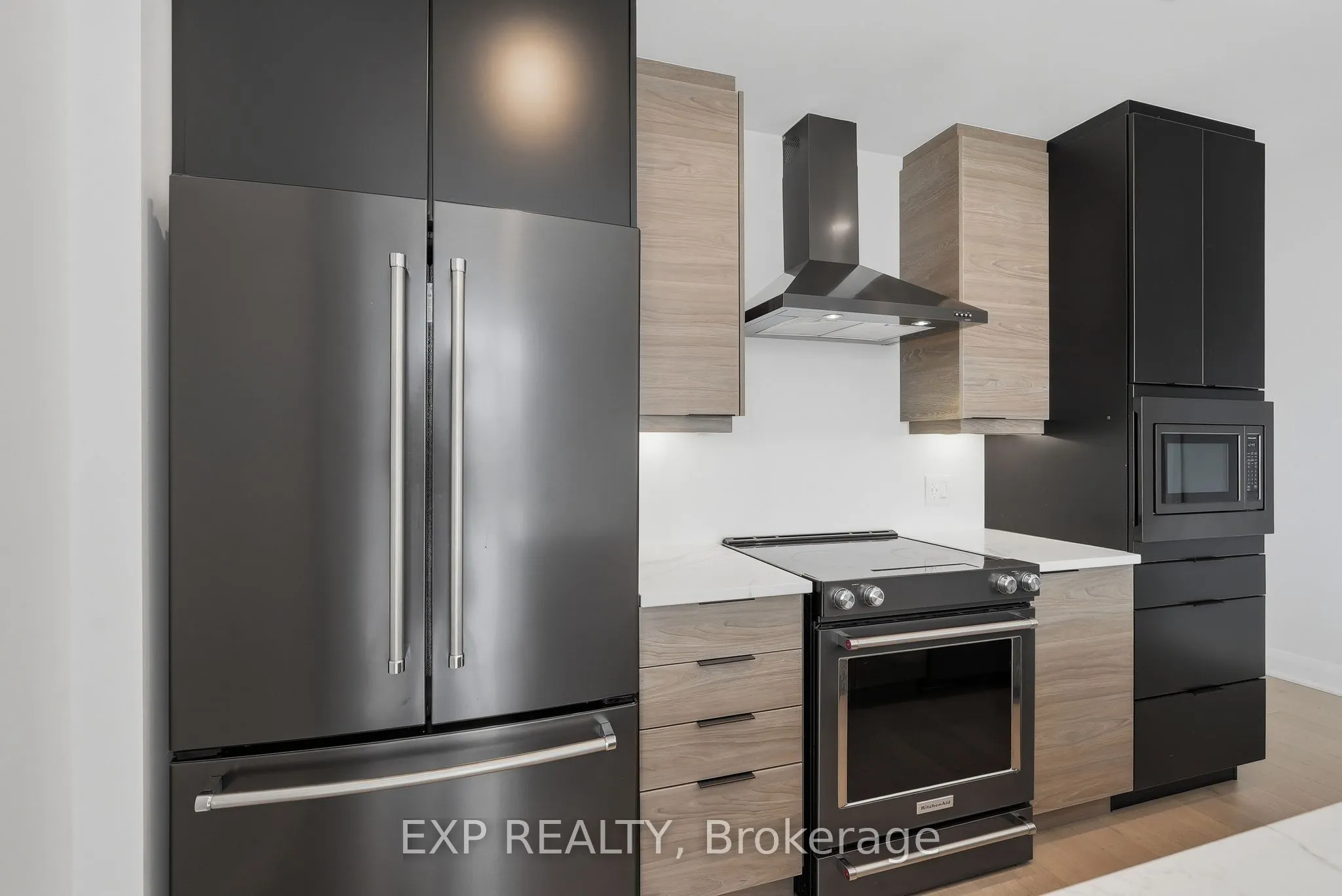 100 Cortile Private #301