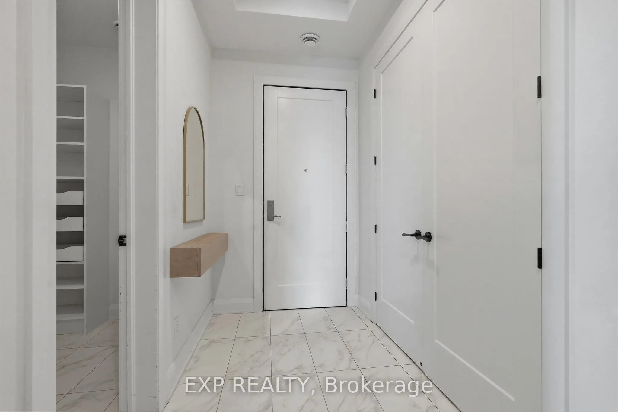 100 Cortile Private #301