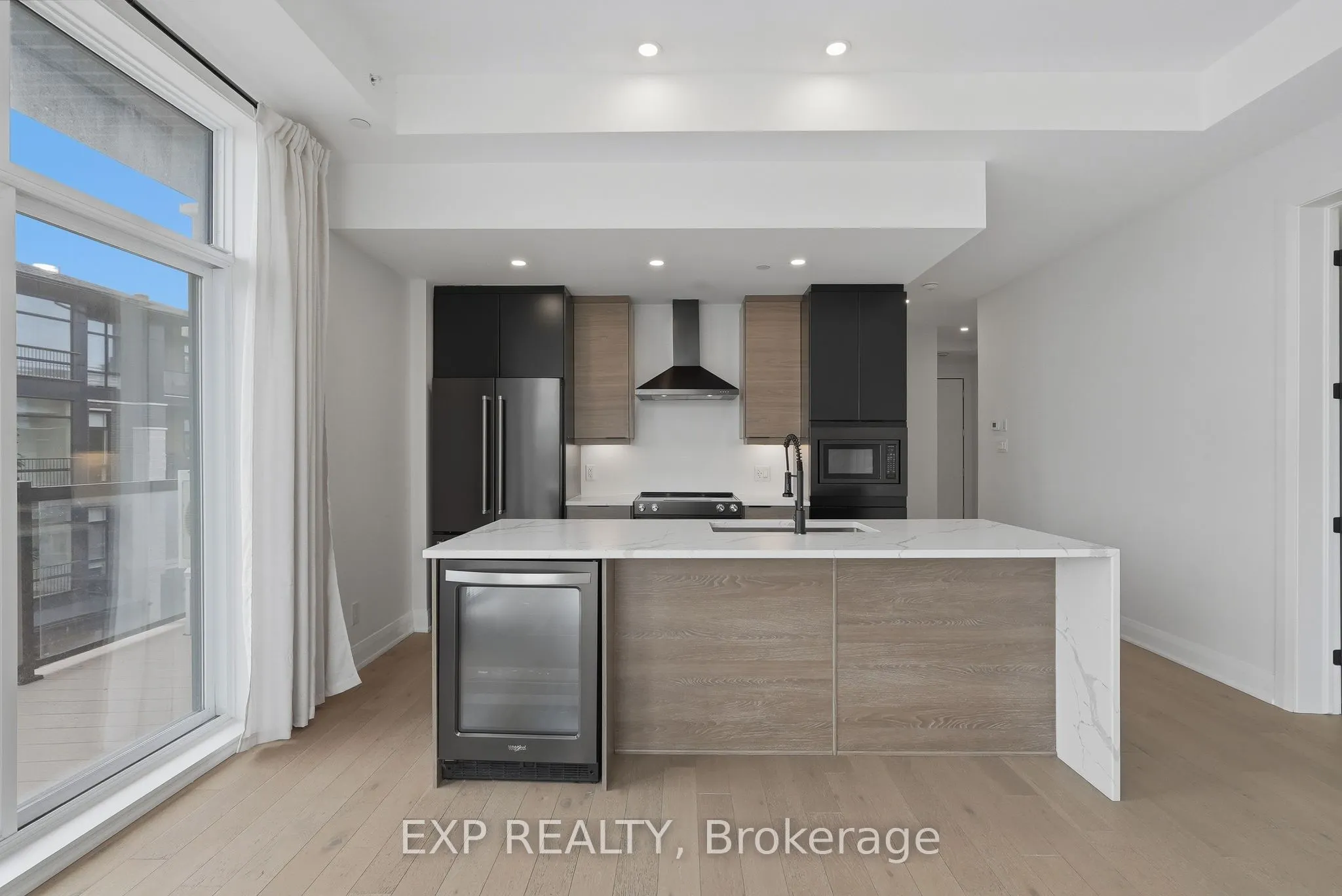 100 Cortile Private #301