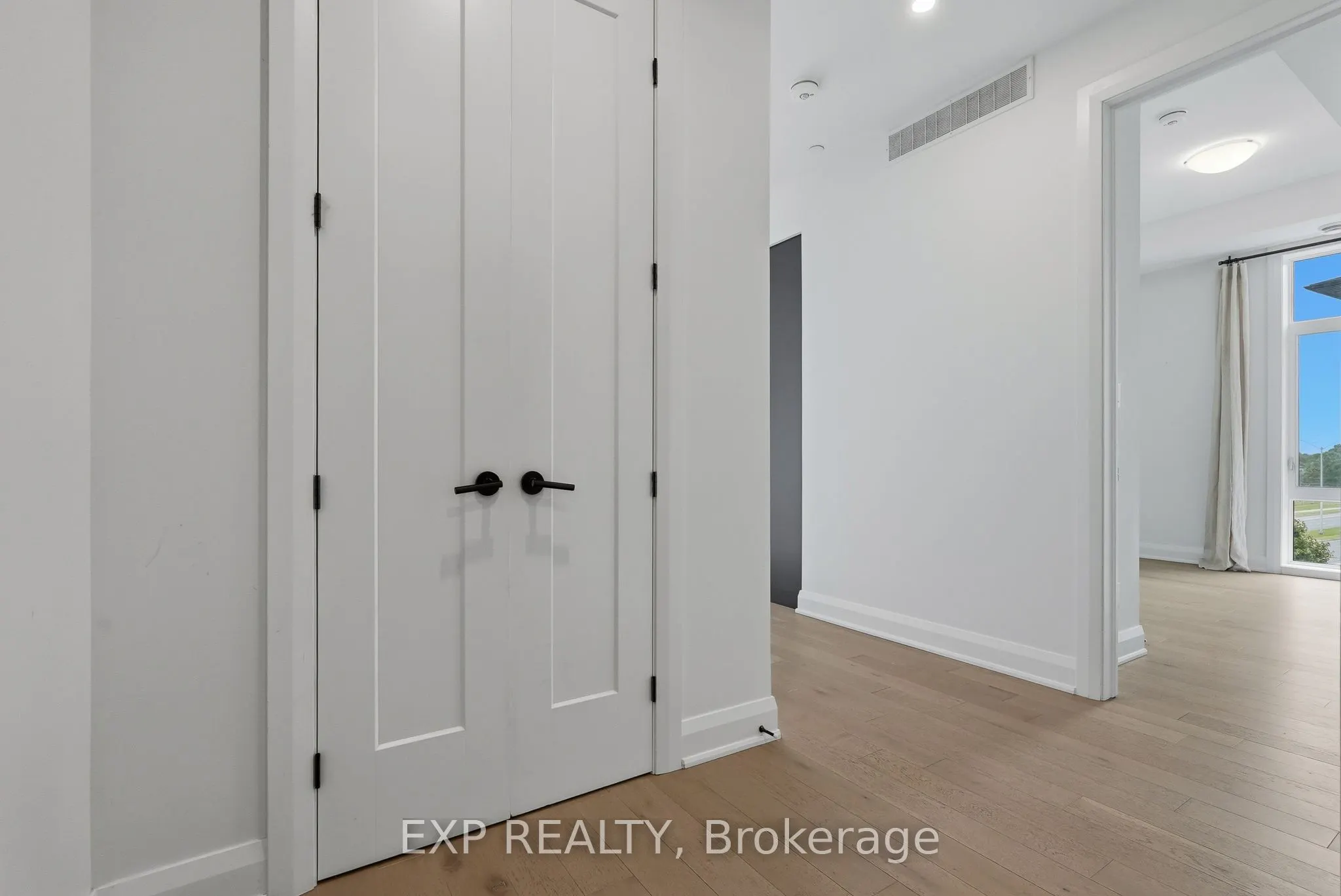 100 Cortile Private #301
