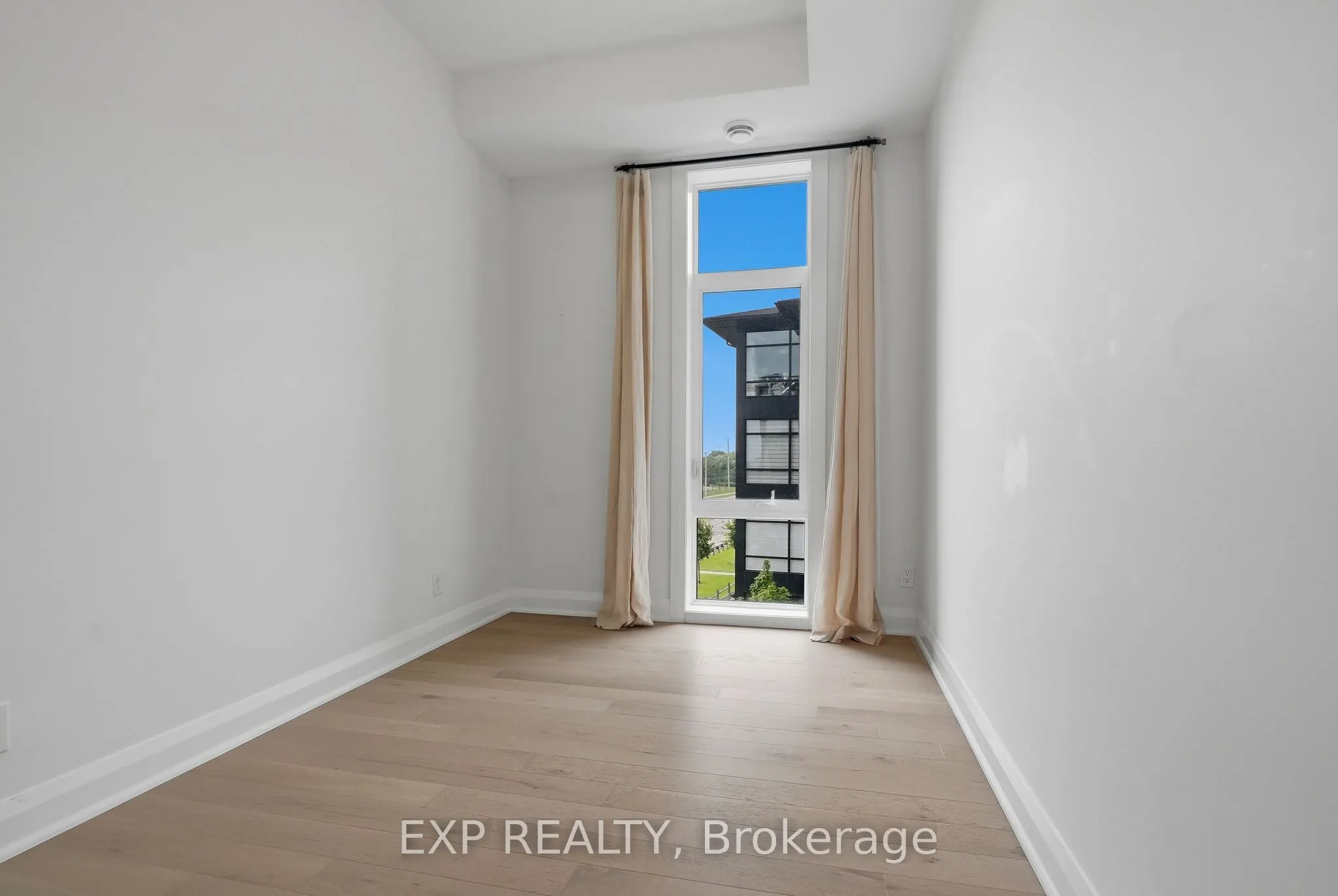 100 Cortile Private #301