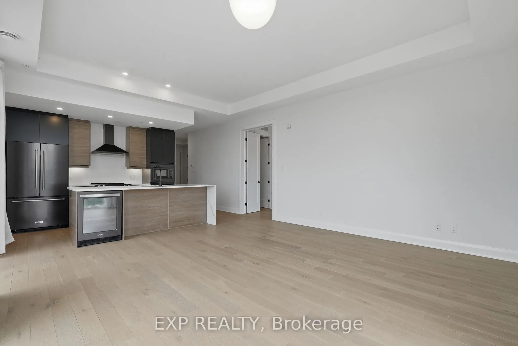 100 Cortile Private #301
