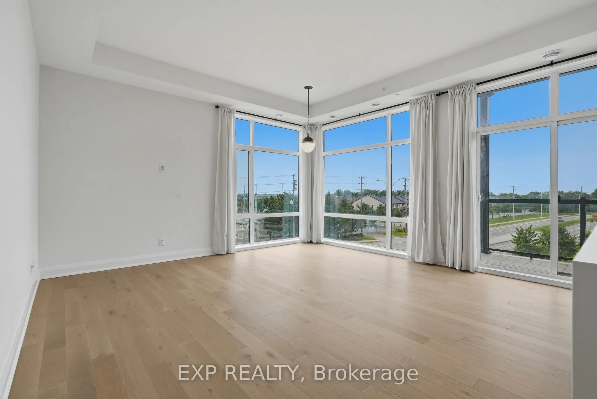 100 Cortile Private #301