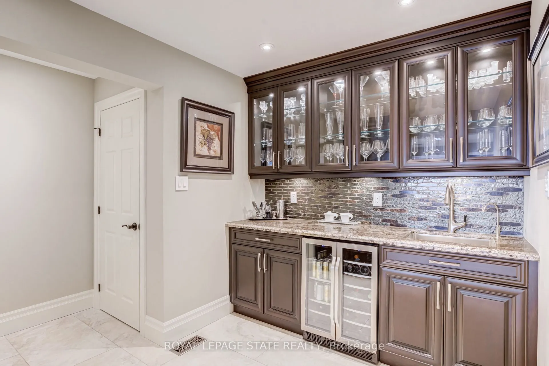 994 Courtland Drive