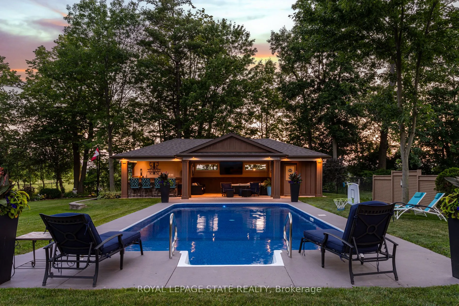 994 Courtland Drive