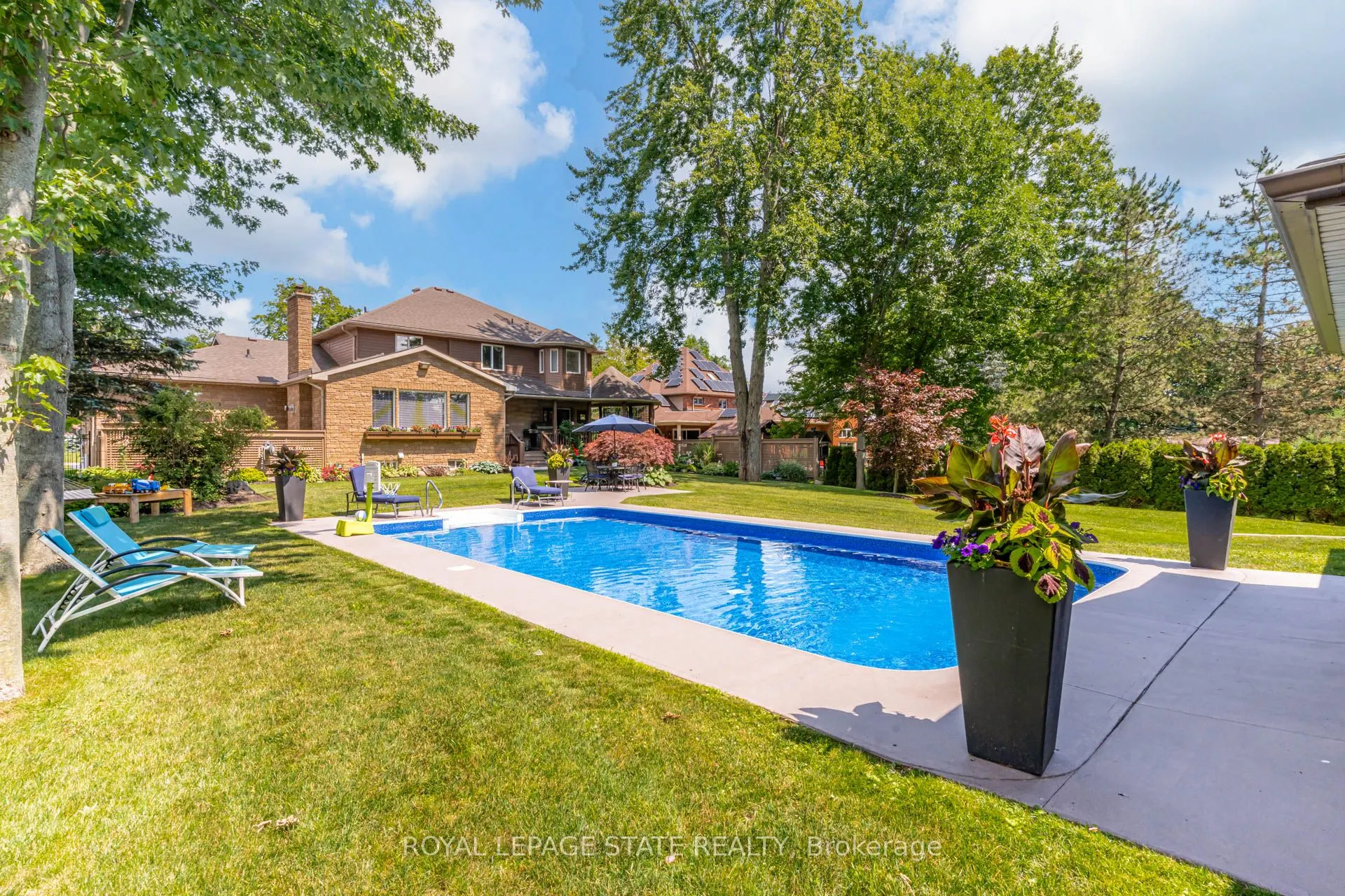 994 Courtland Drive