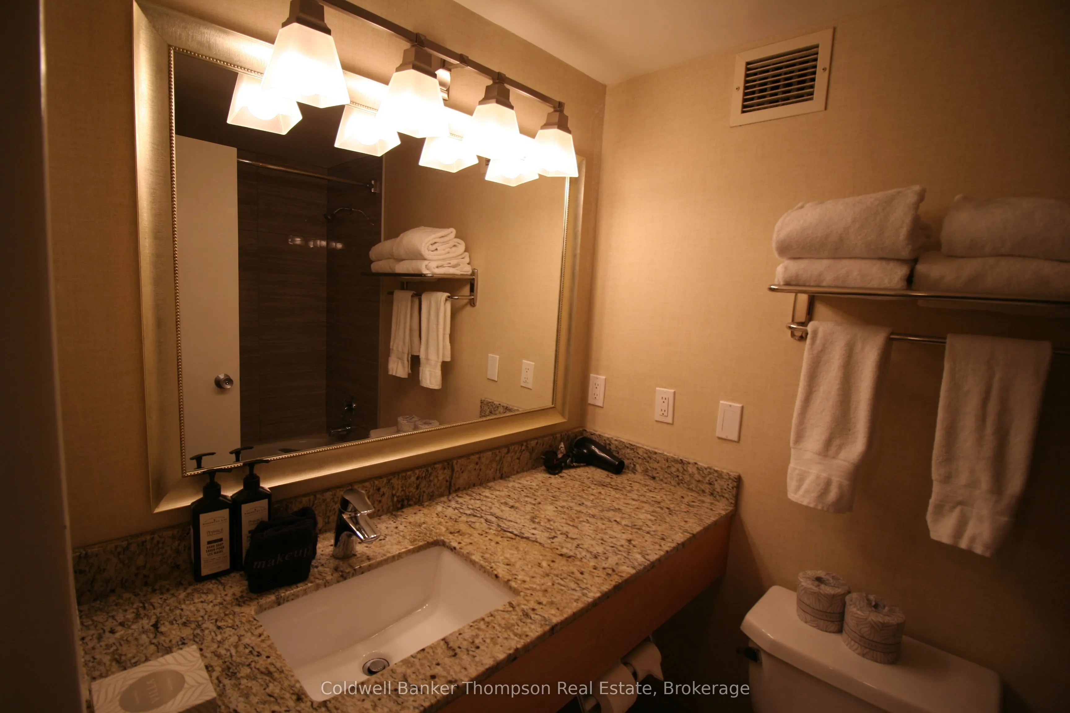 1235 Deerhurst Bayshore Drive #323