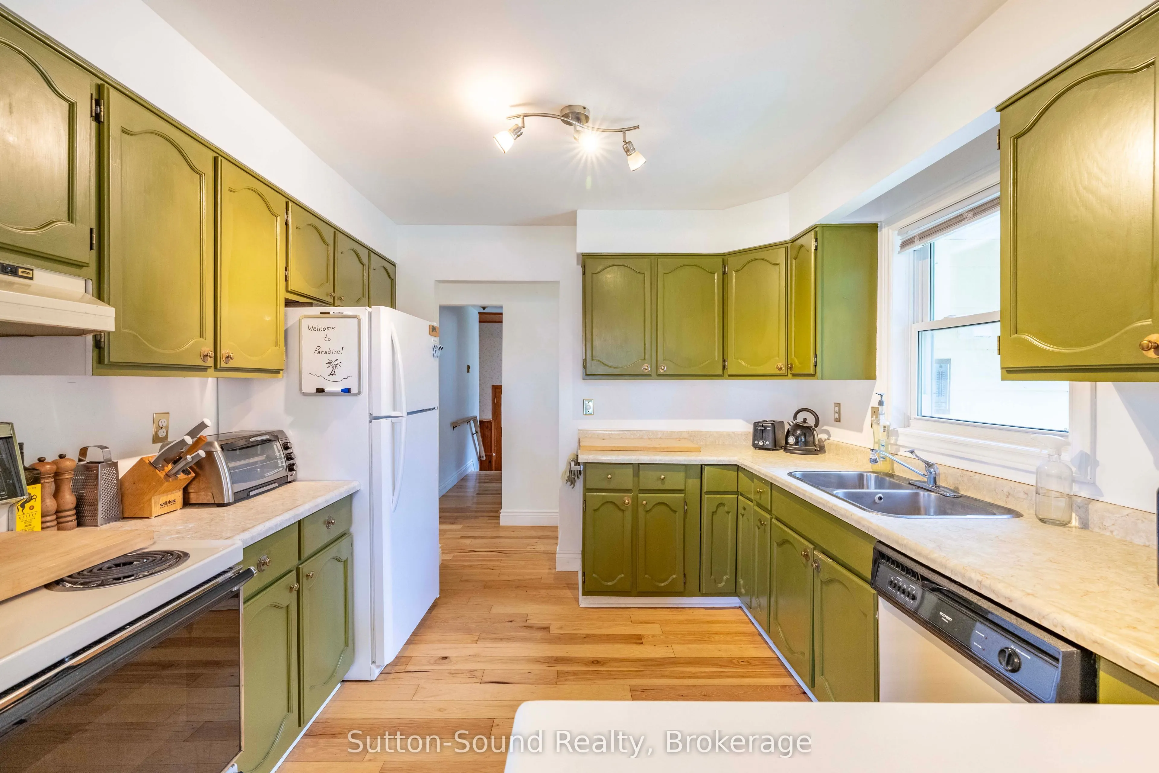 125 Paradise Bay Road