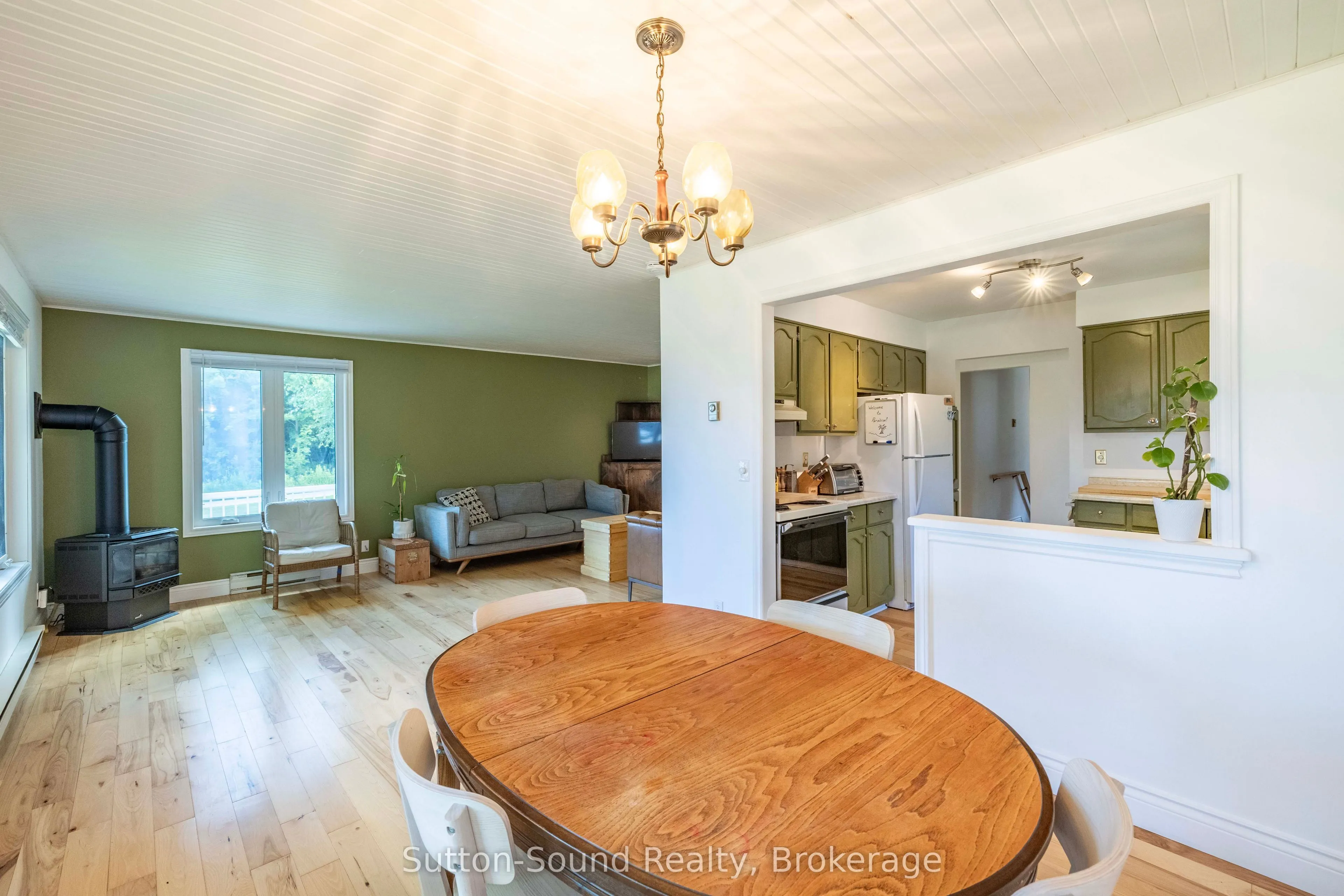 125 Paradise Bay Road