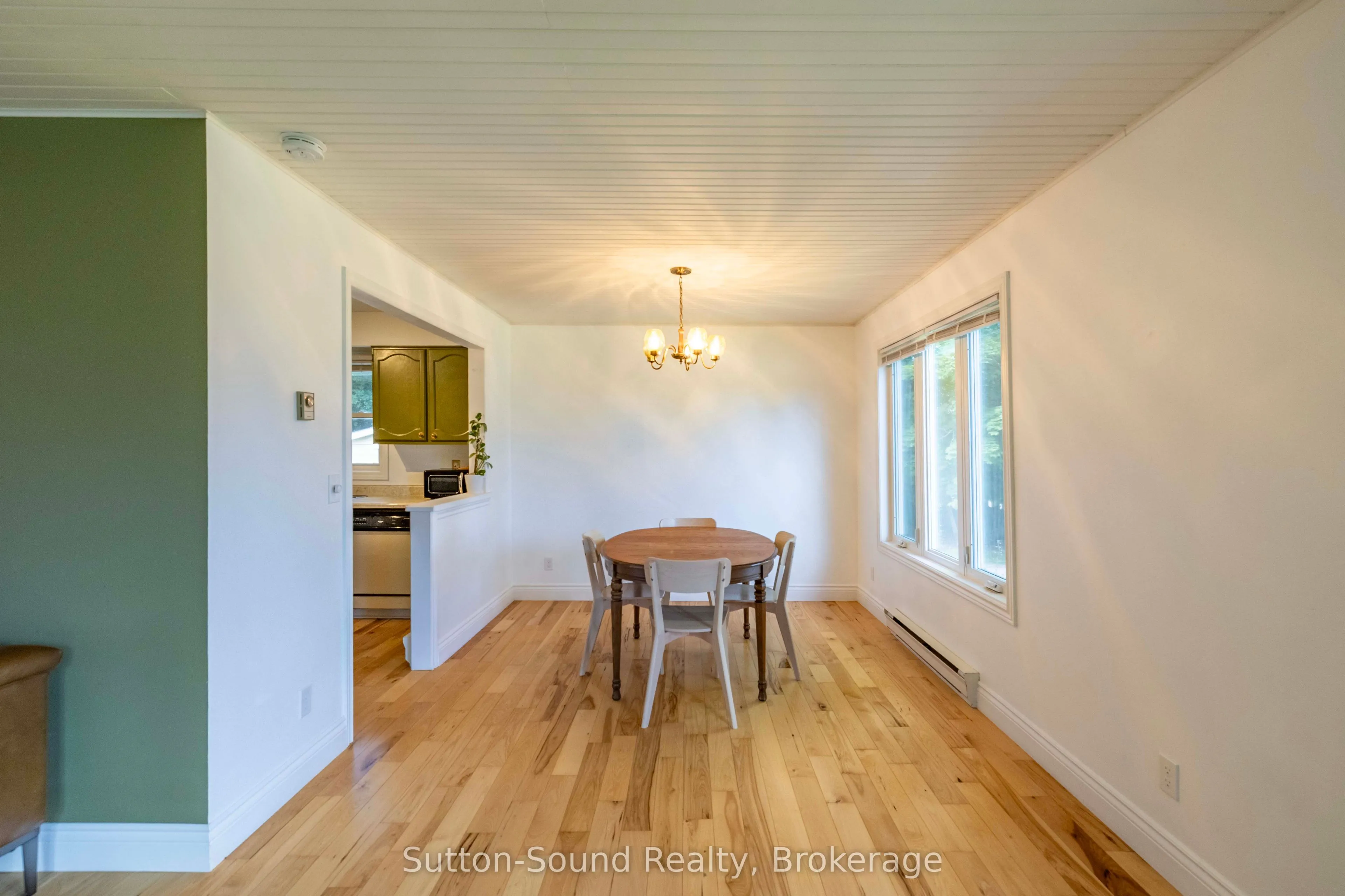 125 Paradise Bay Road
