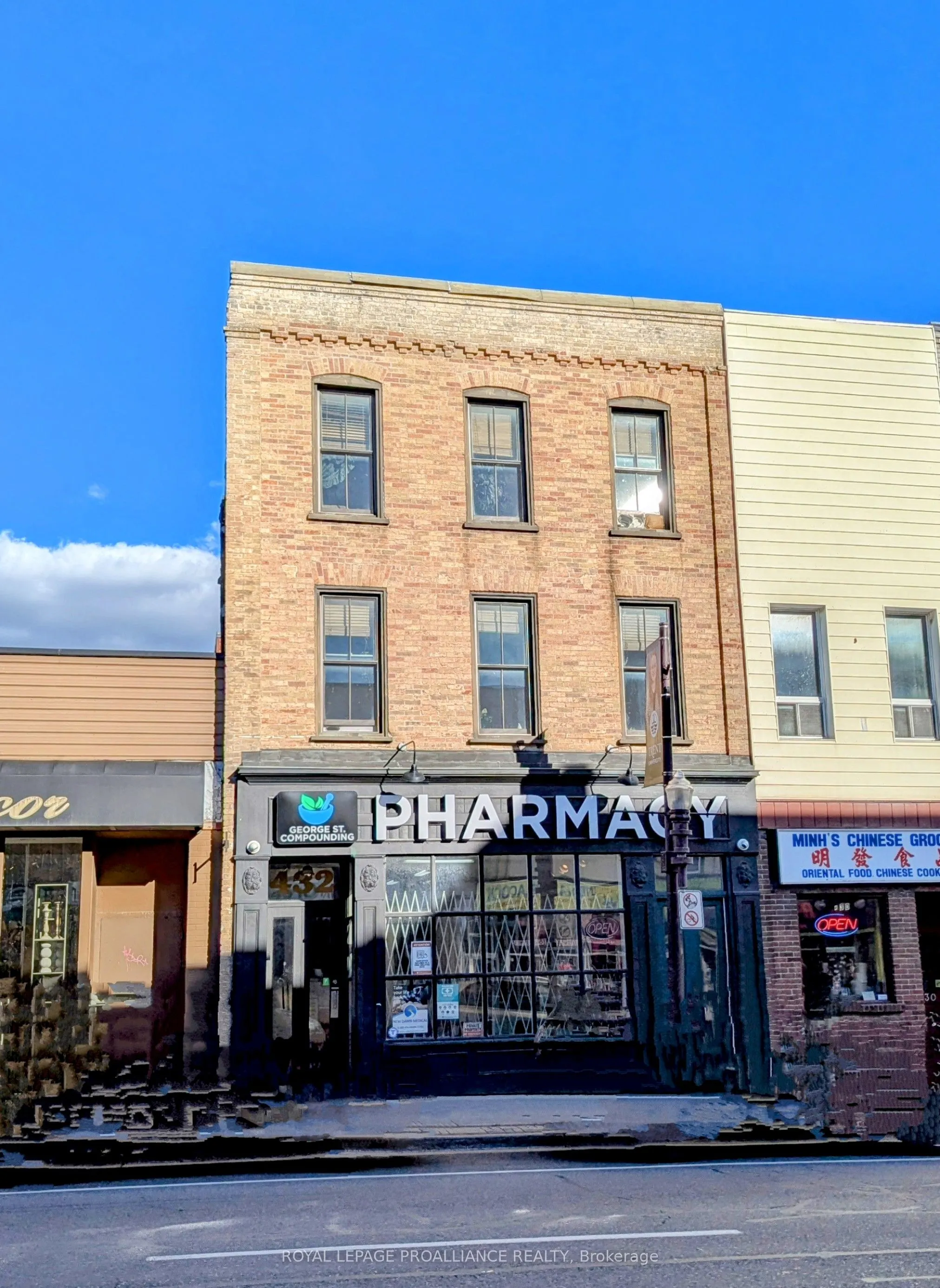 432 George Street N