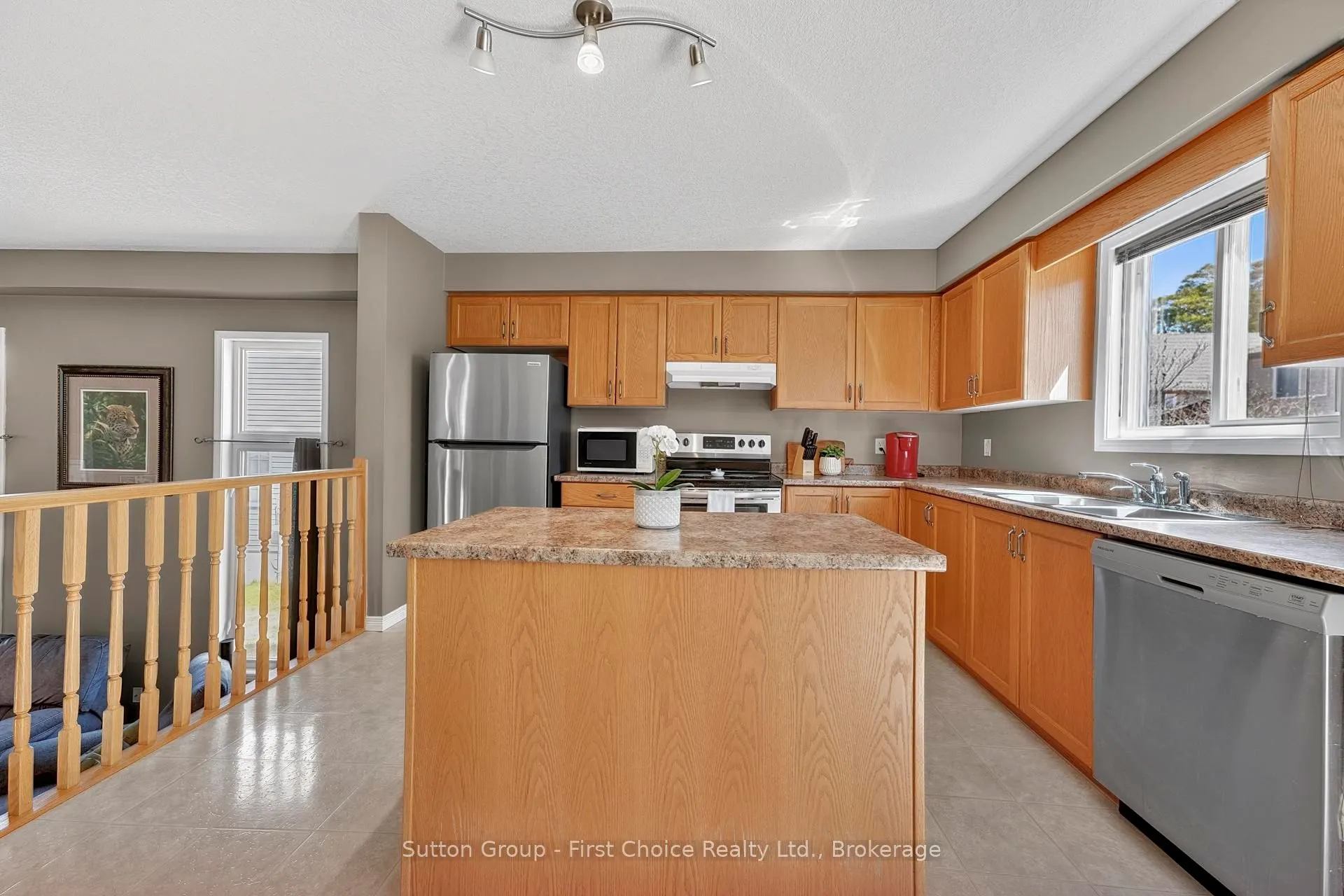 670 Reid Crescent