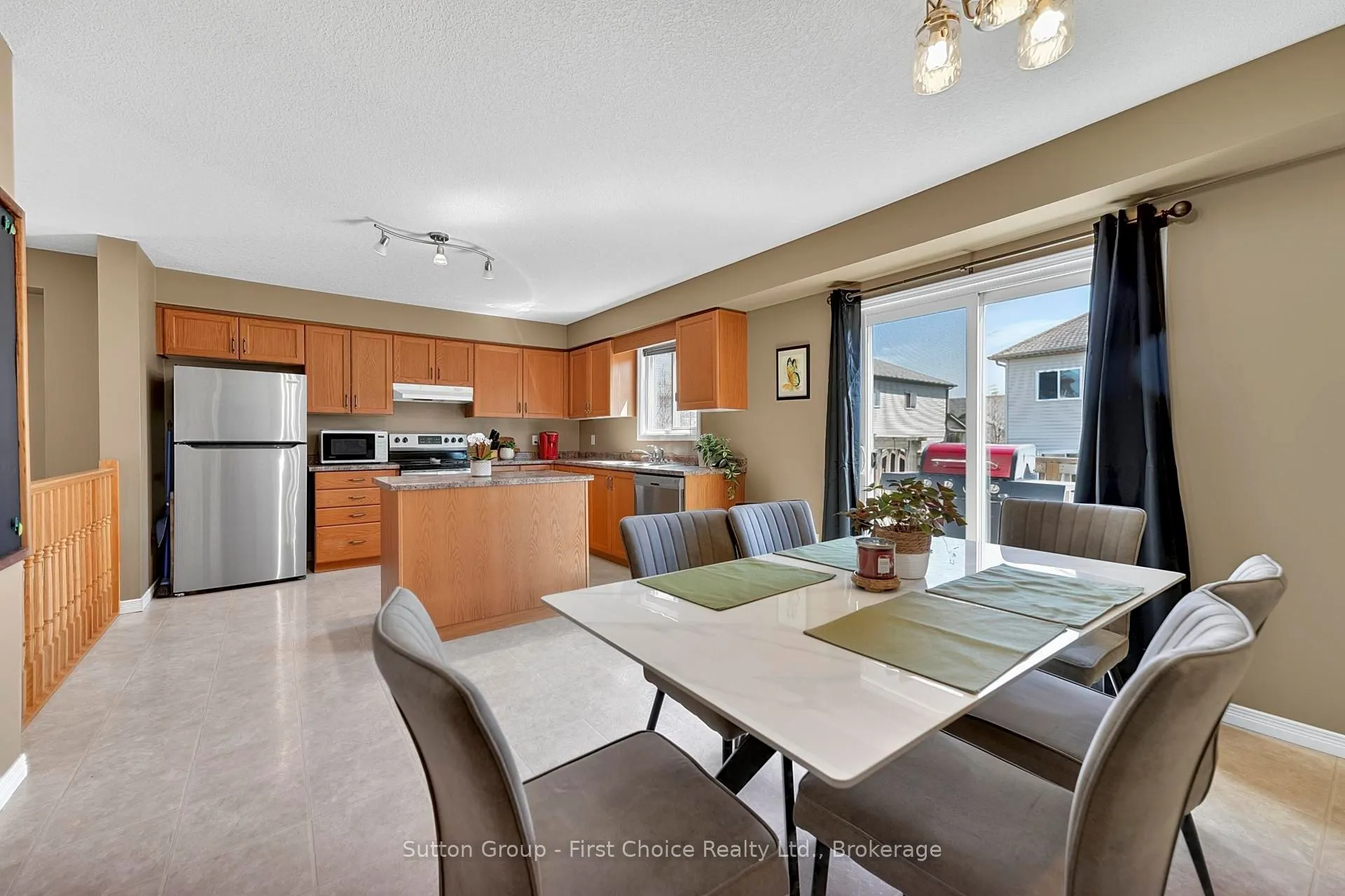 670 Reid Crescent