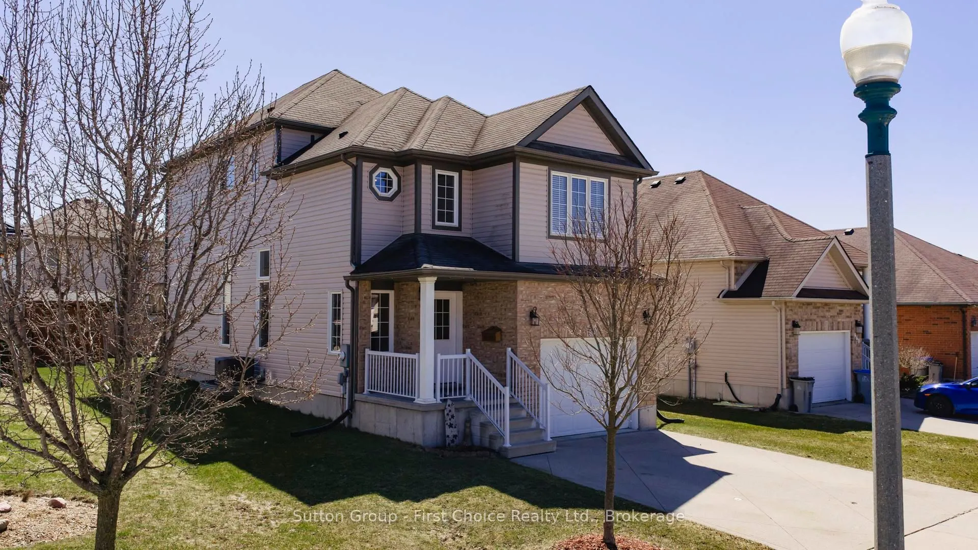 670 Reid Crescent