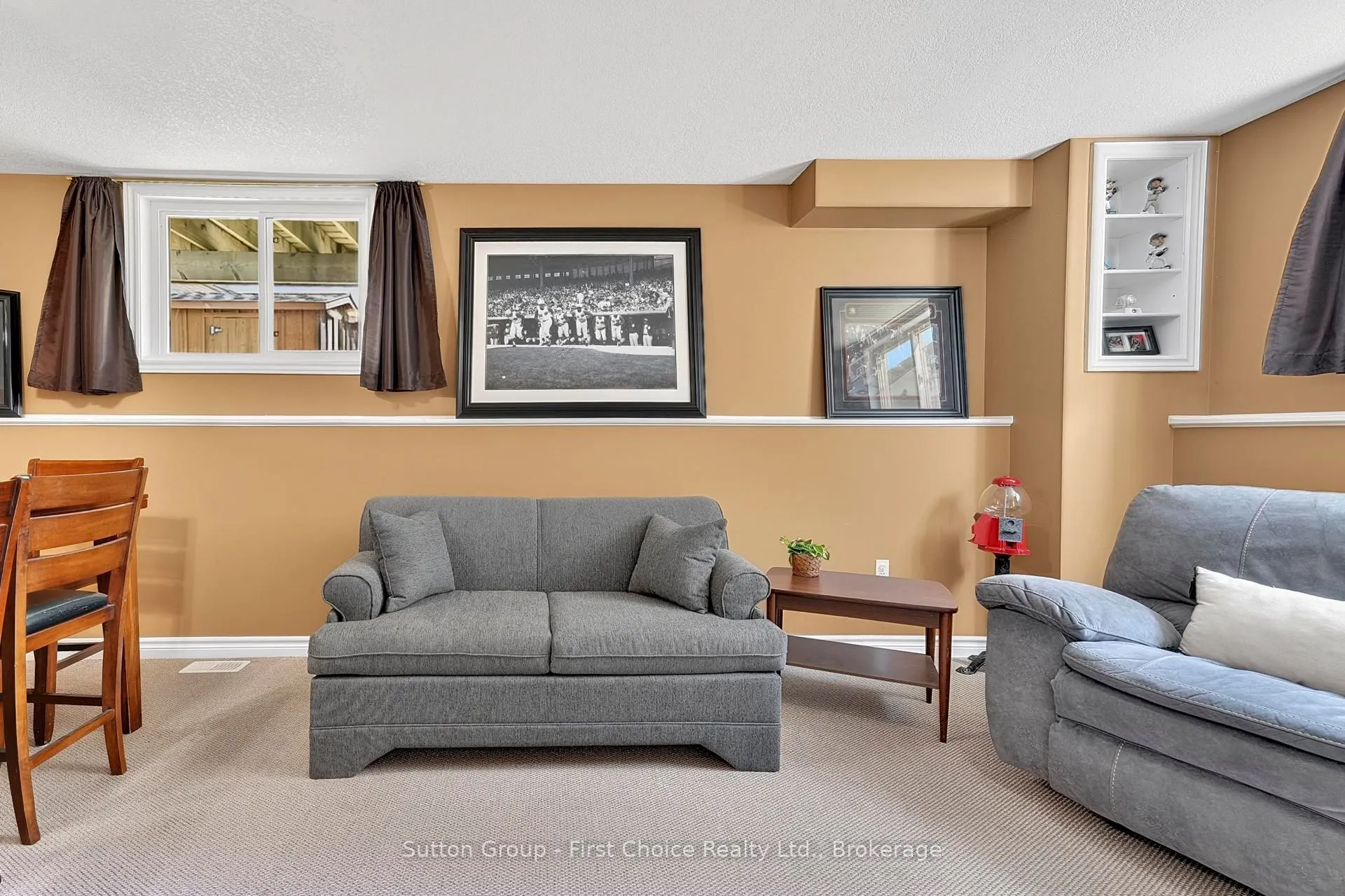 670 Reid Crescent