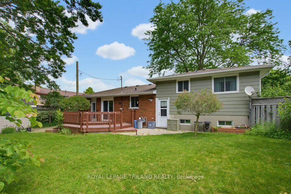 5 Warren Crescent