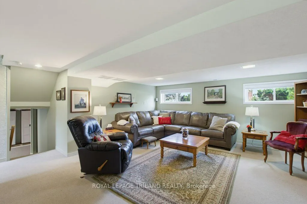 5 Warren Crescent