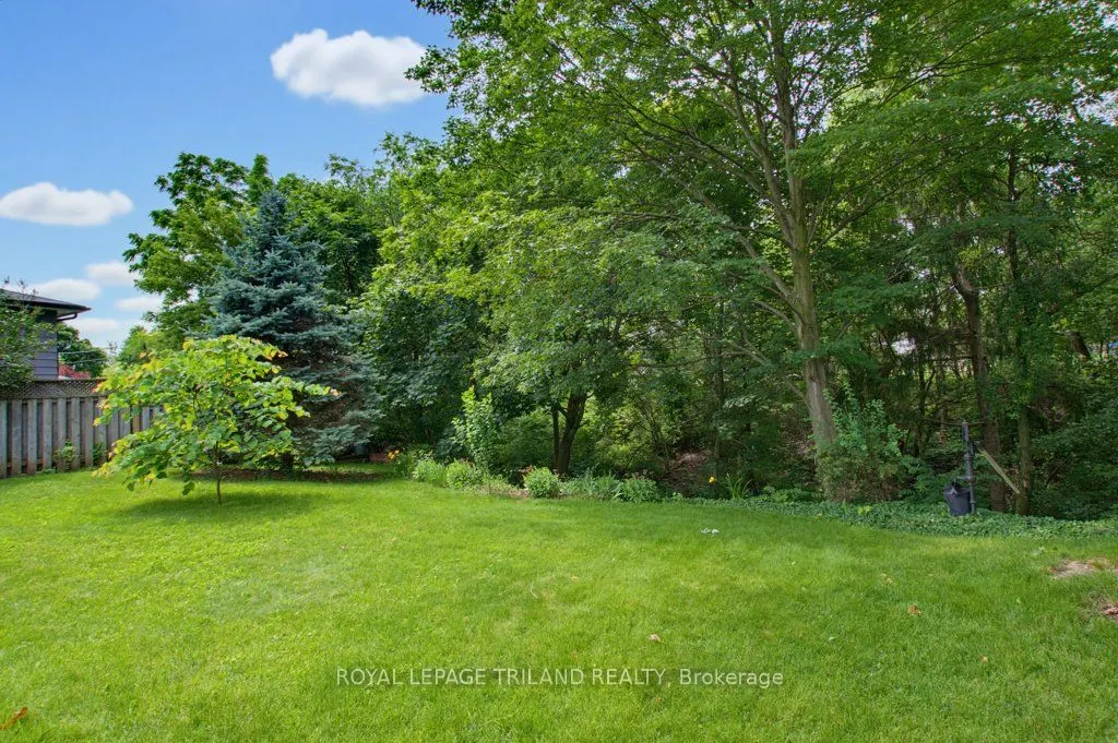 5 Warren Crescent