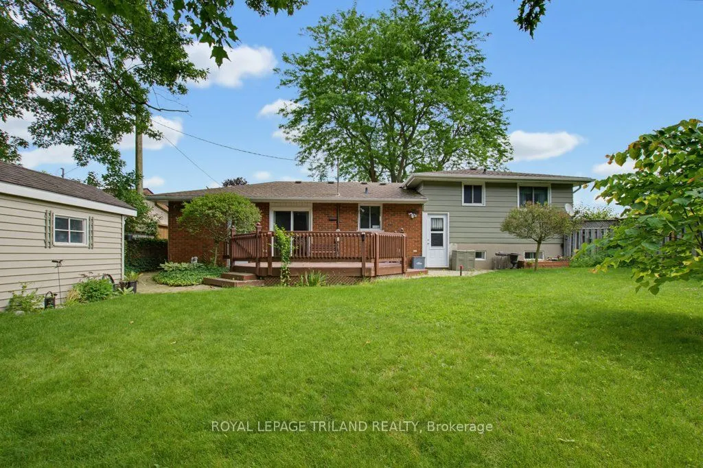 5 Warren Crescent