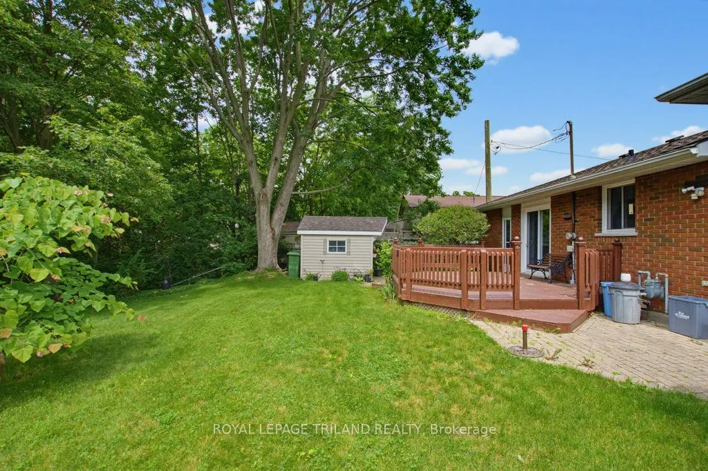 5 Warren Crescent