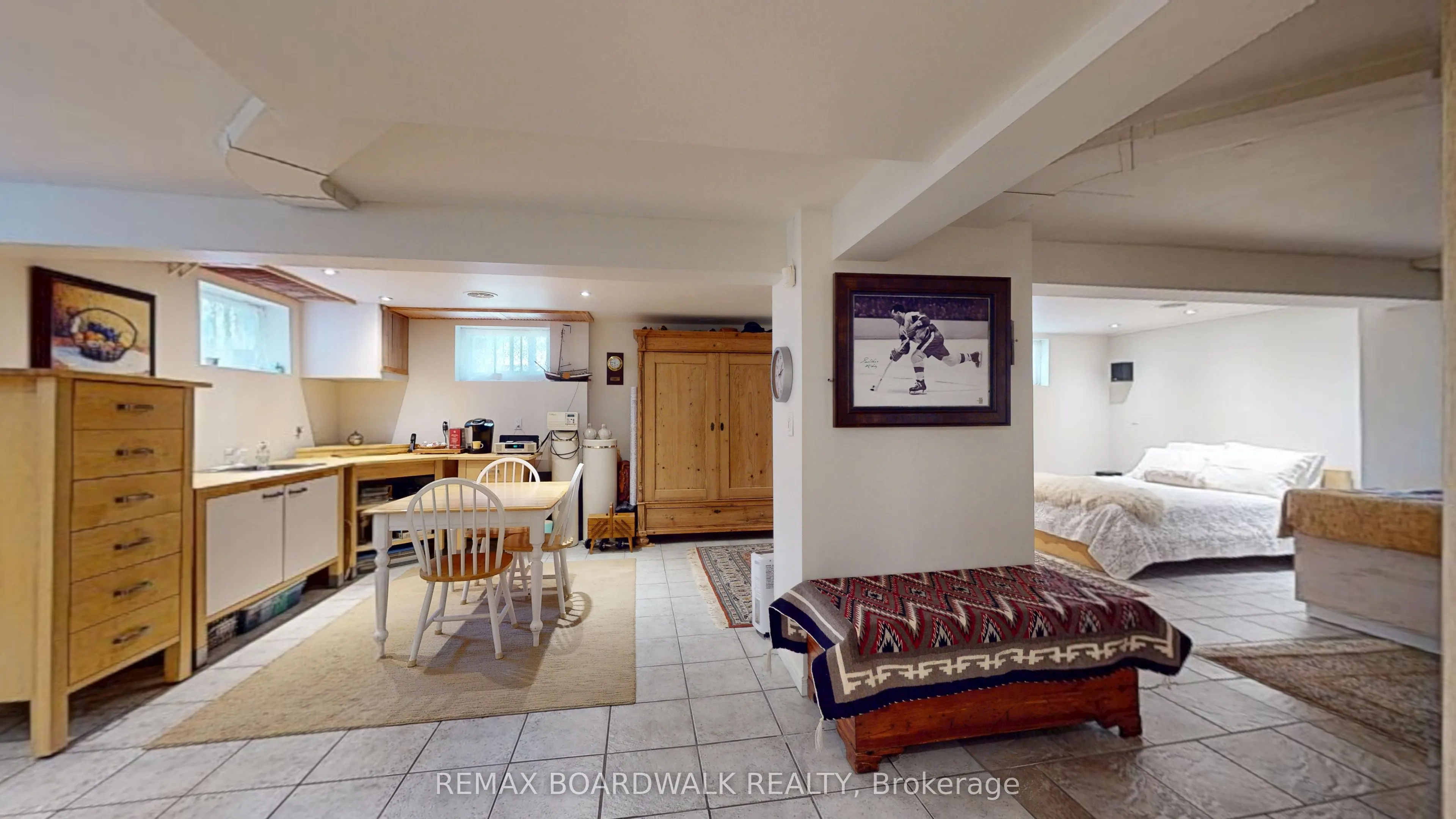 148 James Street E