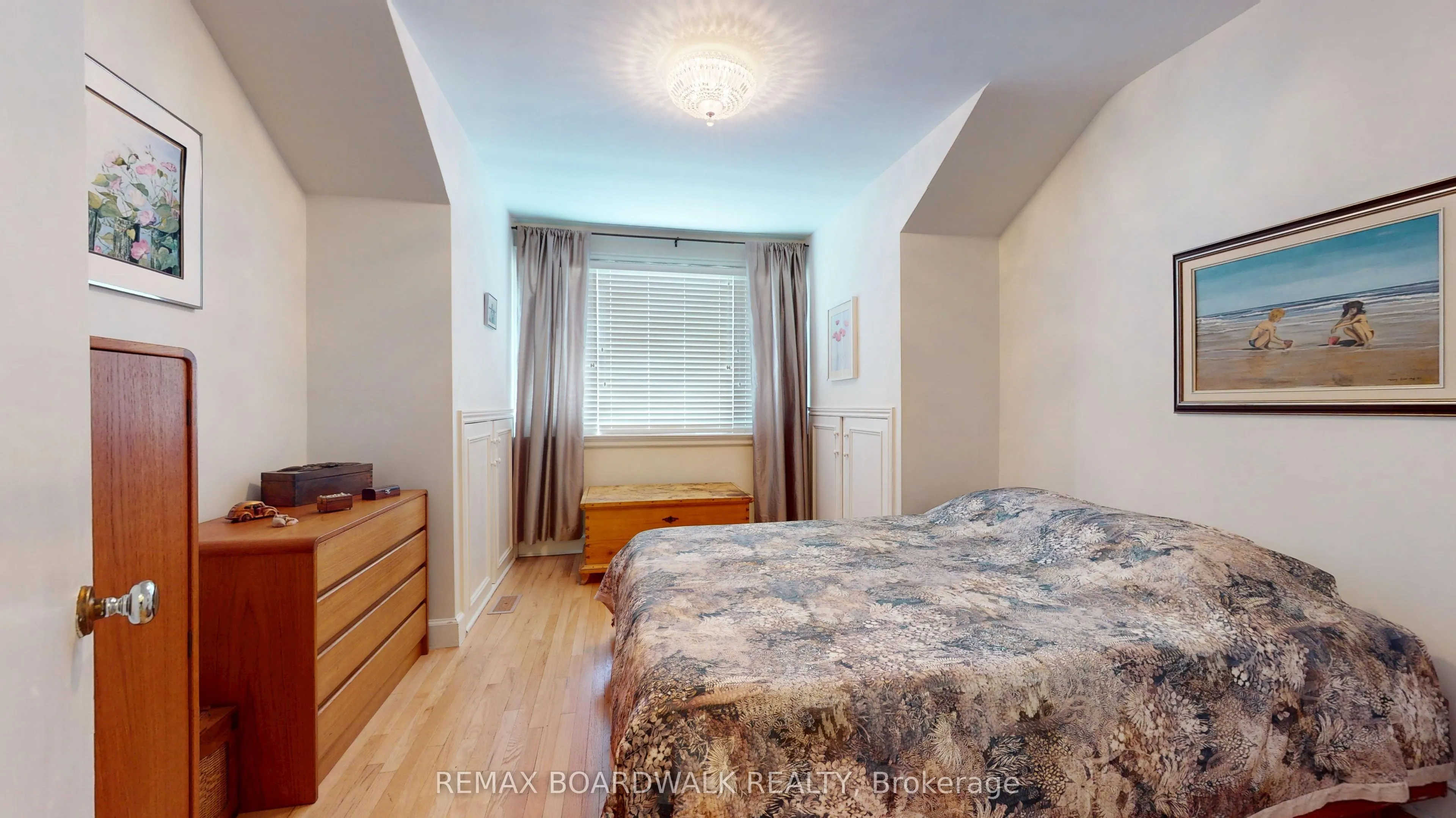 148 James Street E