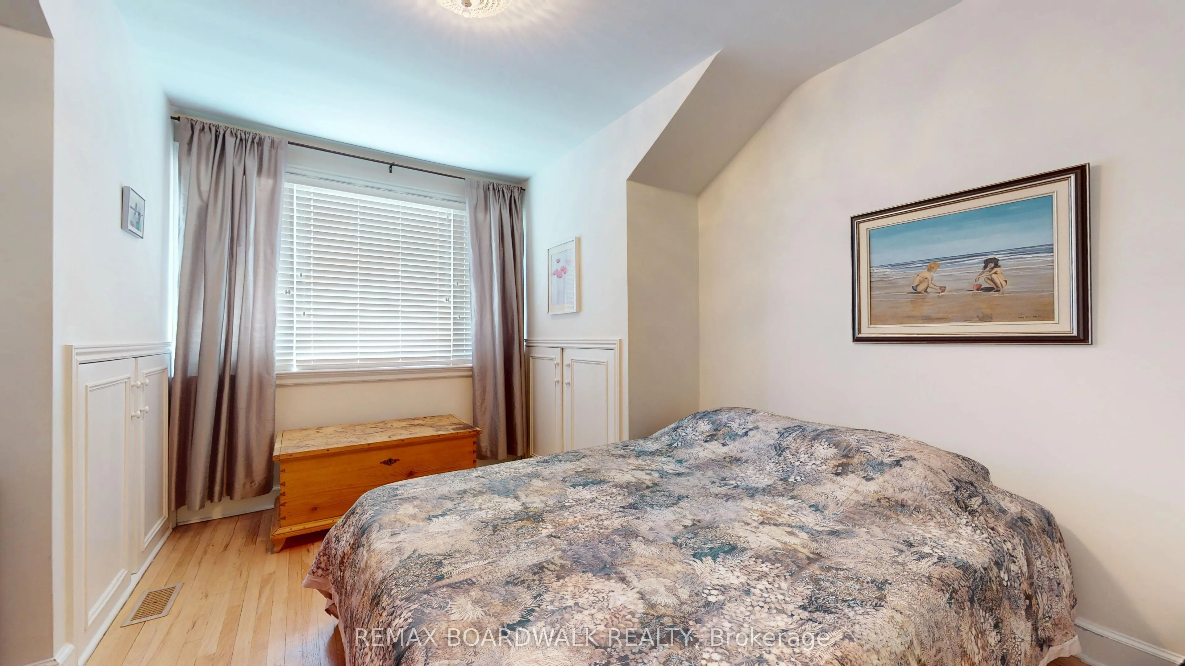 148 James Street E