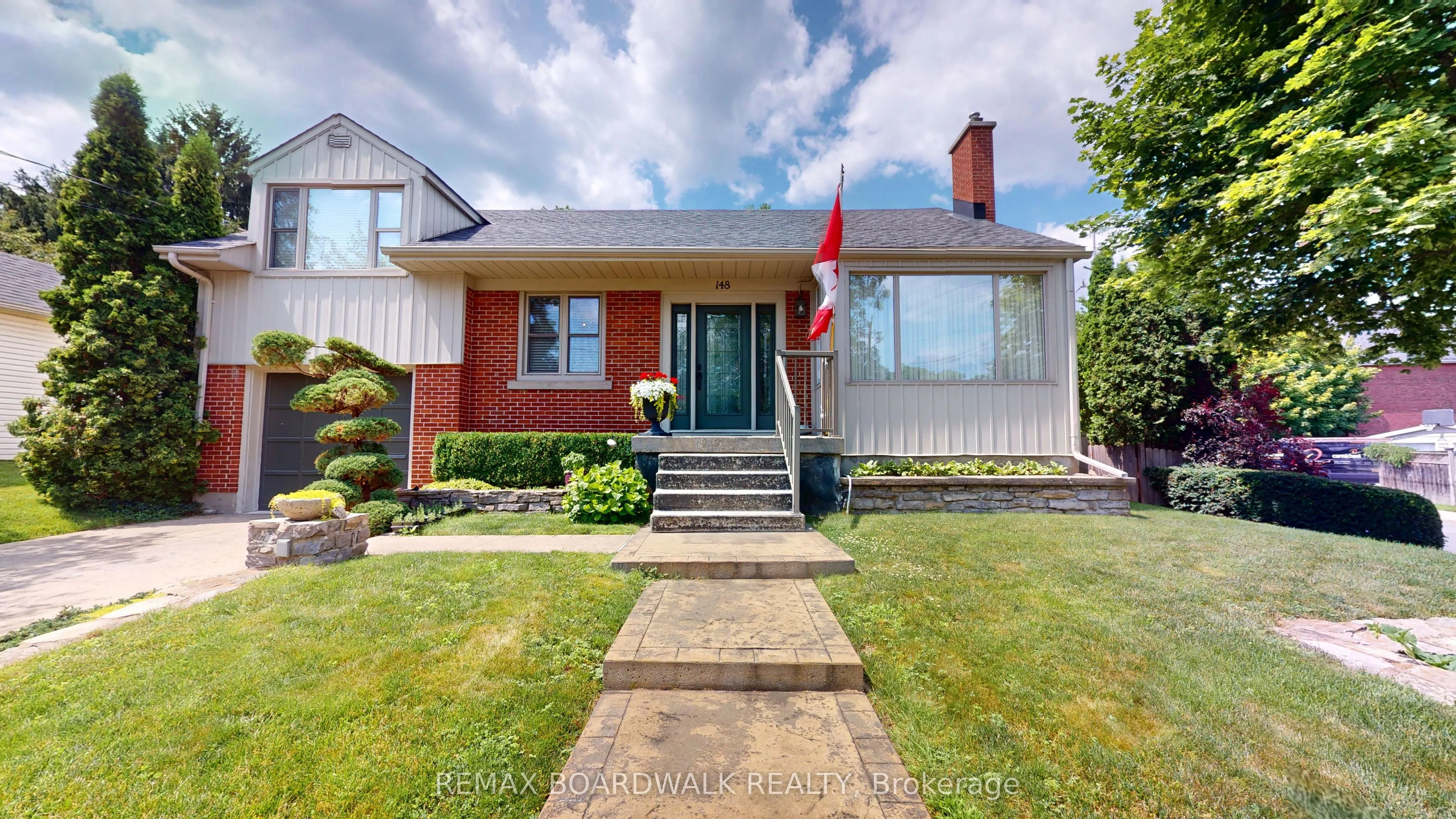 148 James Street E