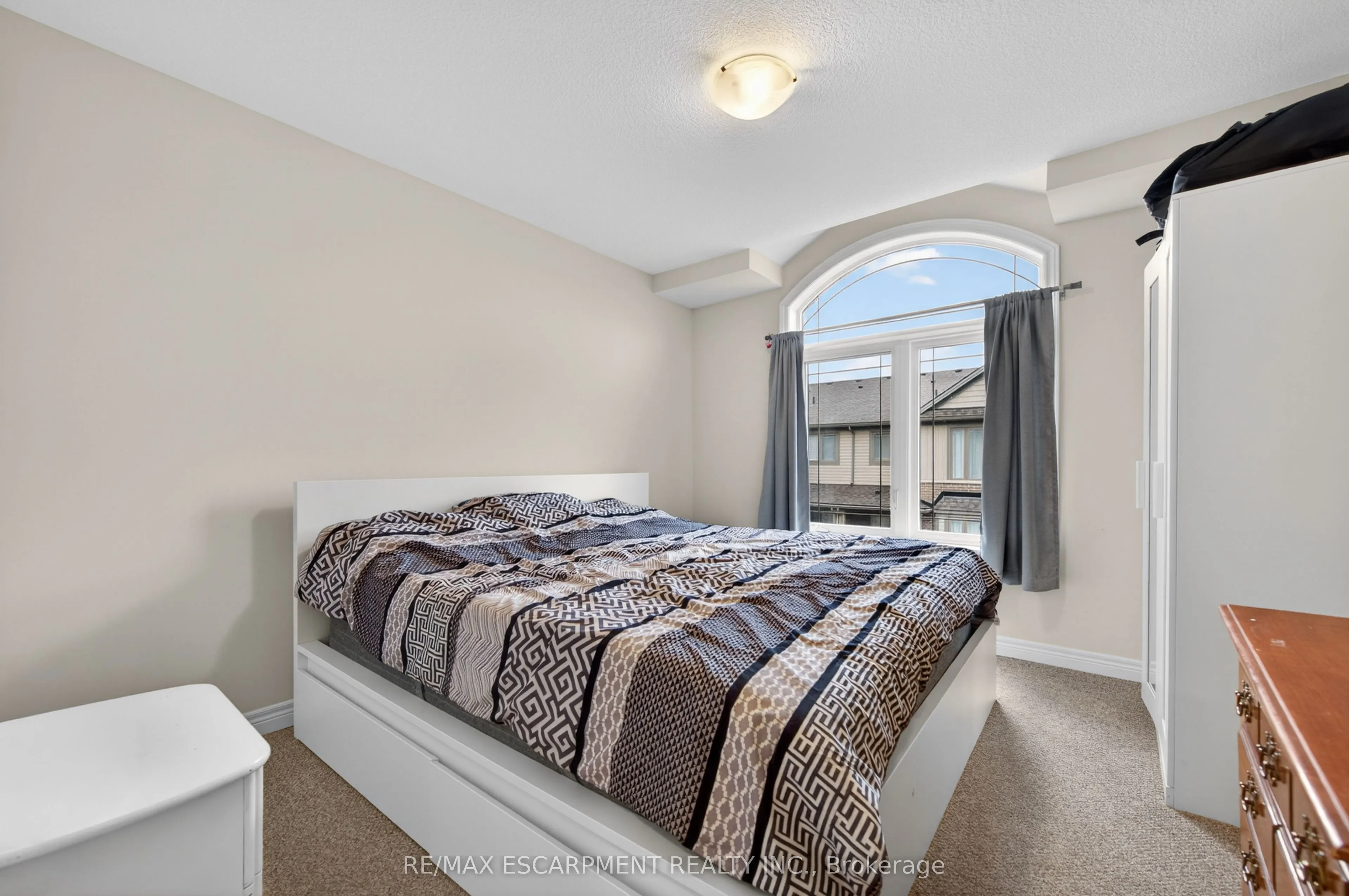 19 Picardy Drive #13