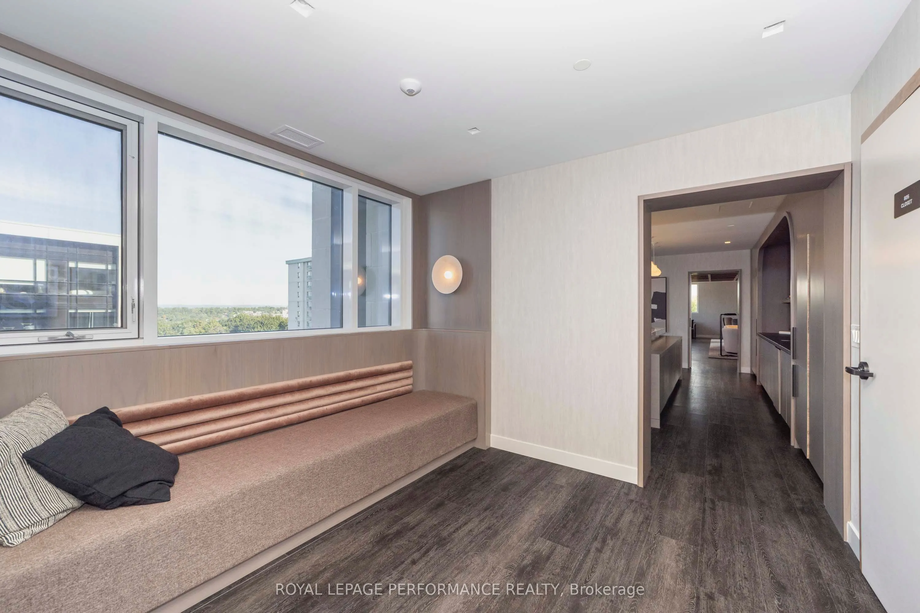 560 Rideau Street #517