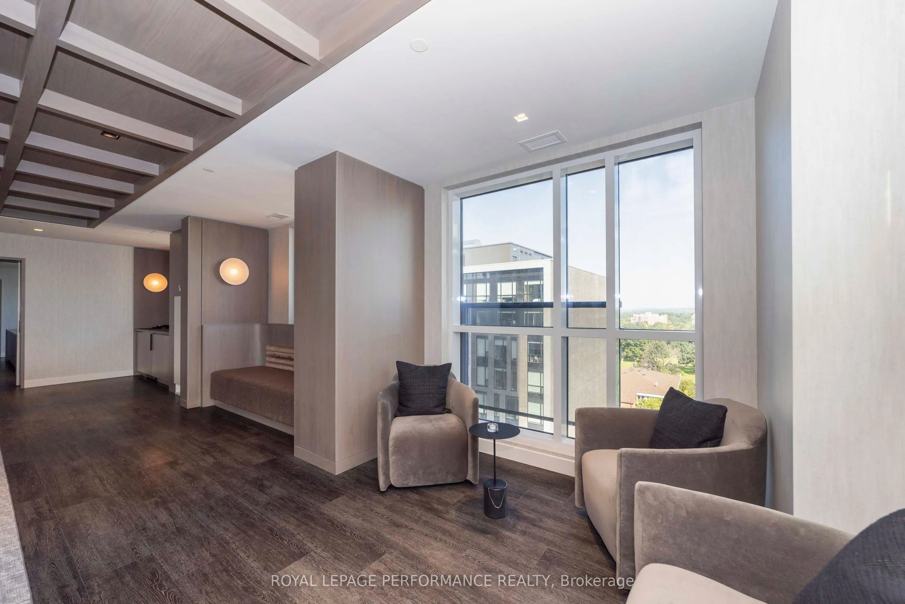 560 Rideau Street #517