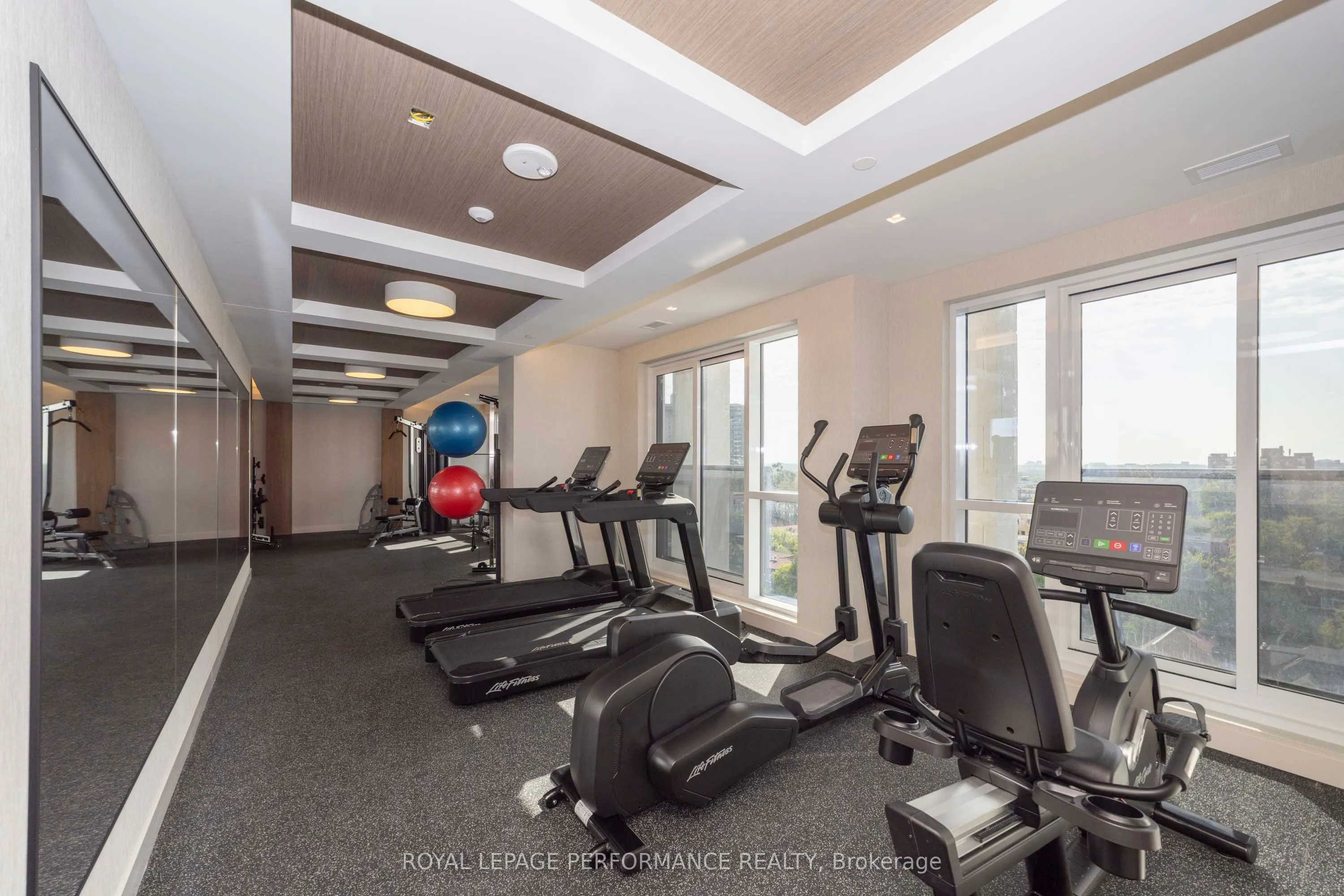 560 Rideau Street #517