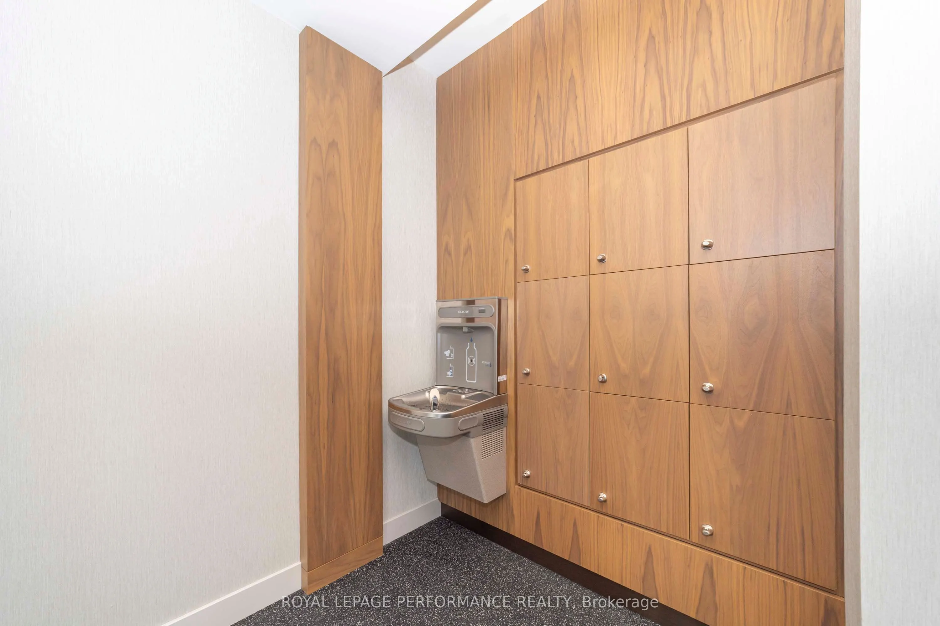 560 Rideau Street #517