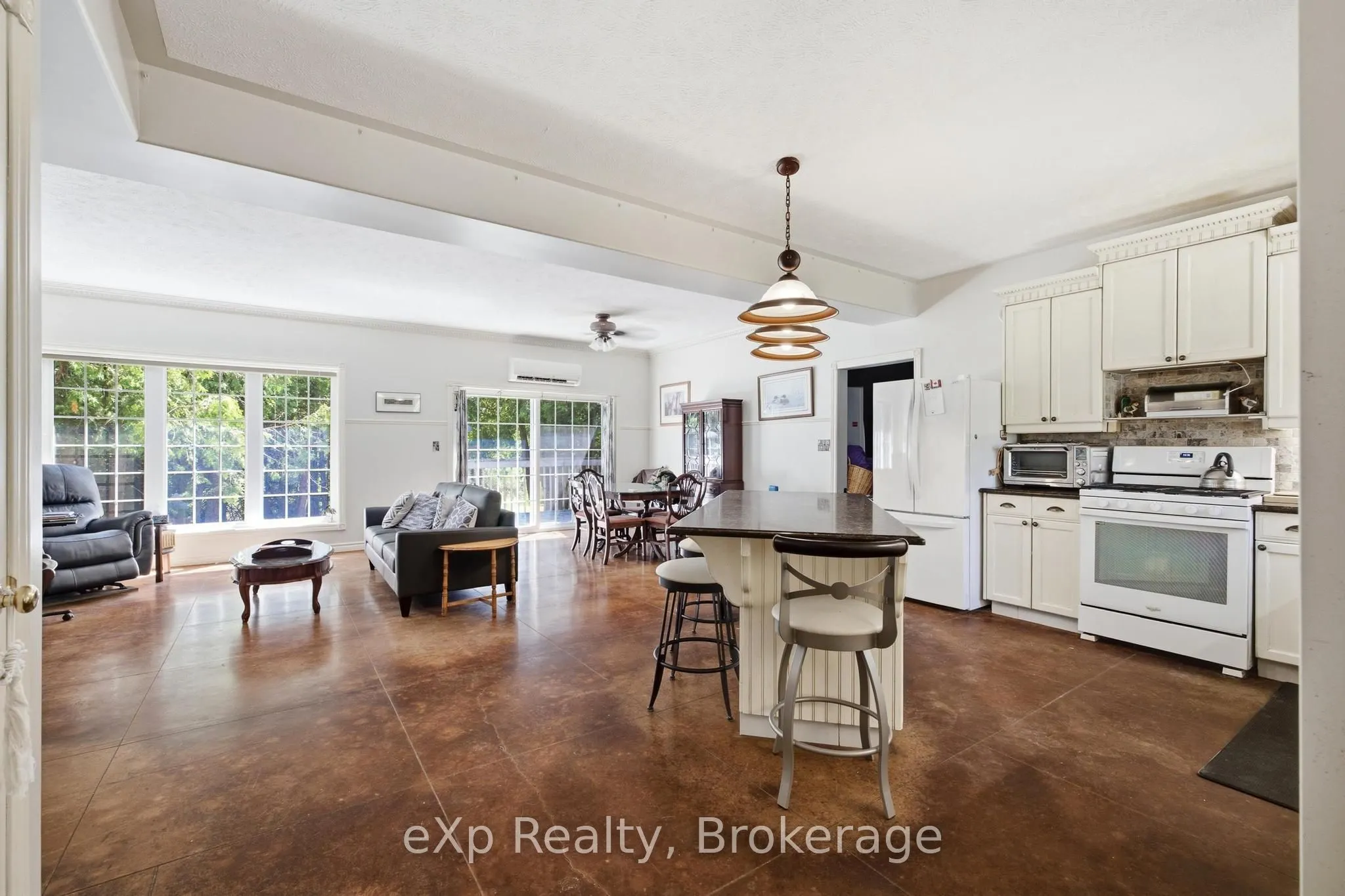 212629 Southgate 21 Side Road
