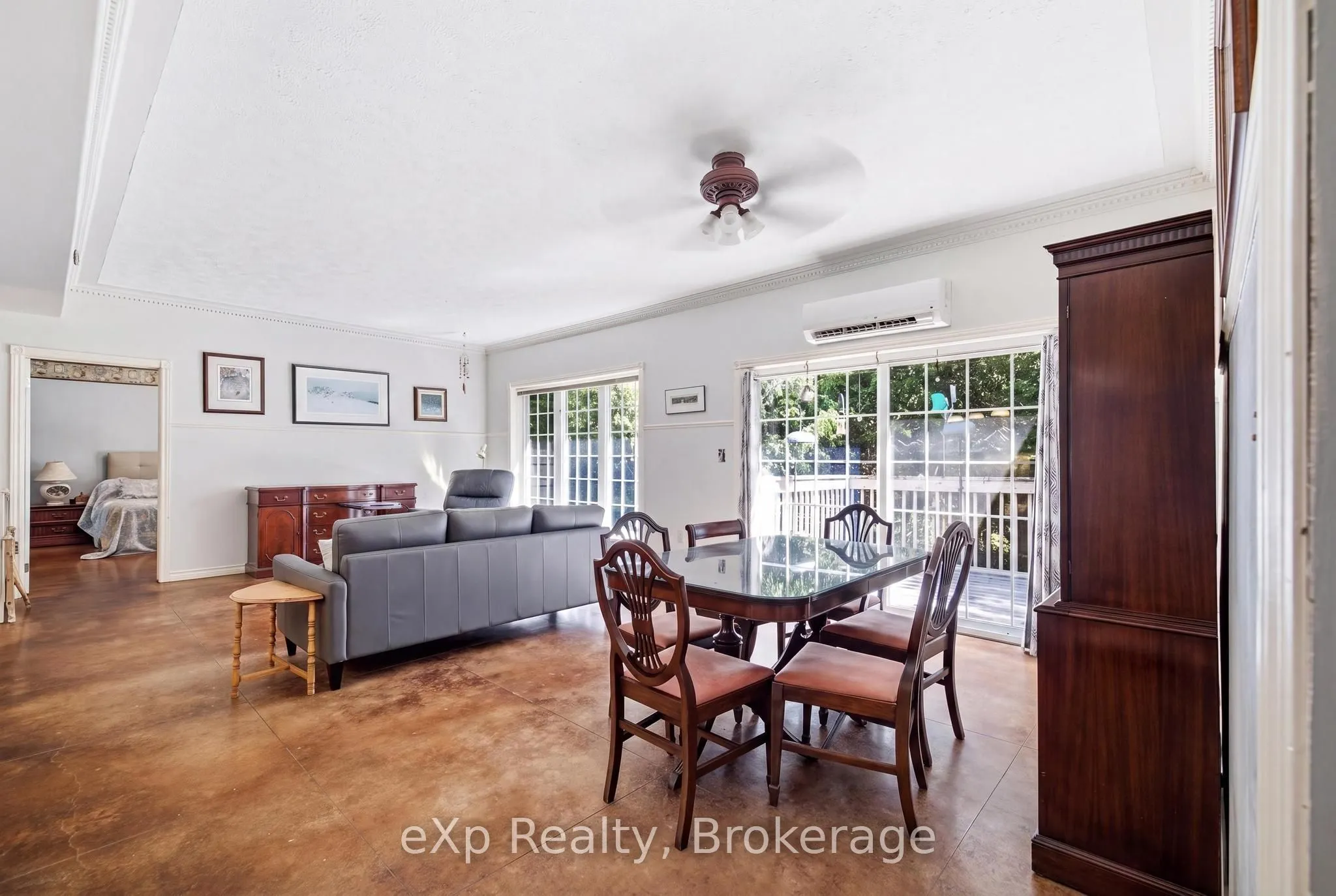 212629 Southgate 21 Side Road