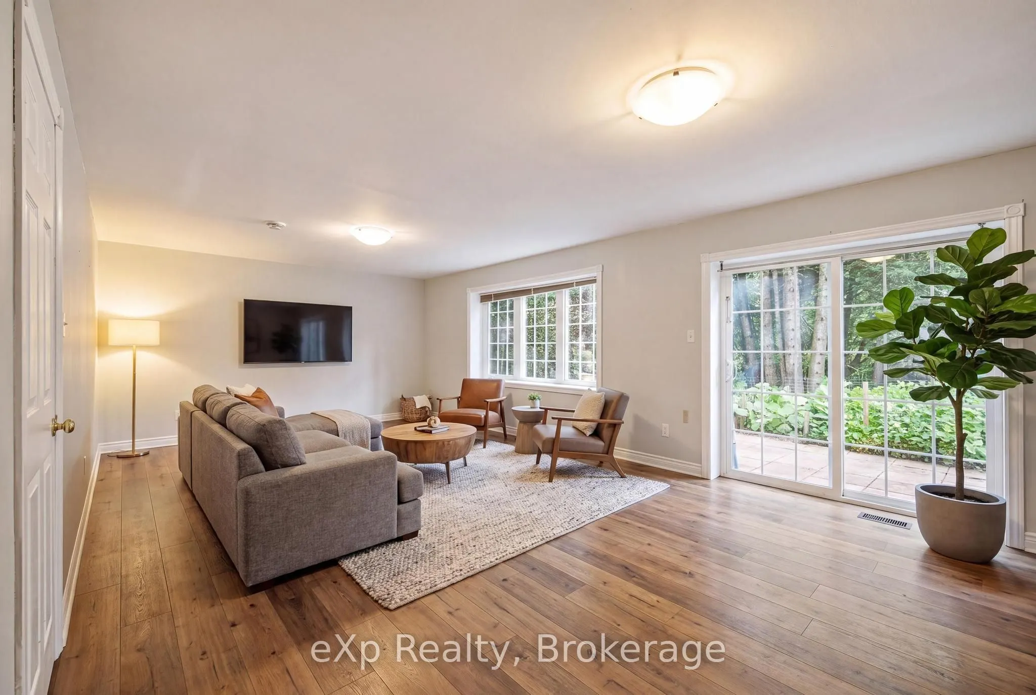 212629 Southgate 21 Side Road