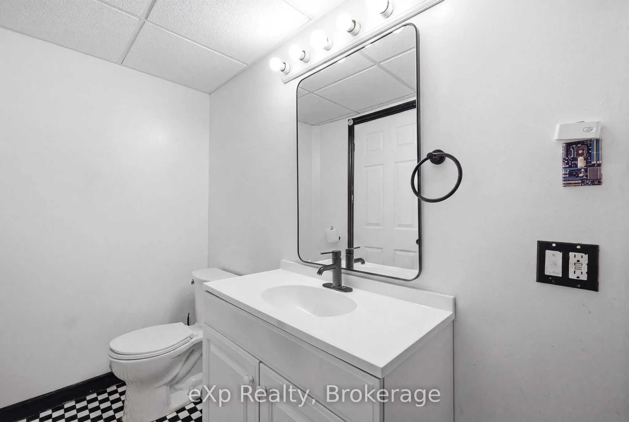 212629 Southgate 21 Side Road