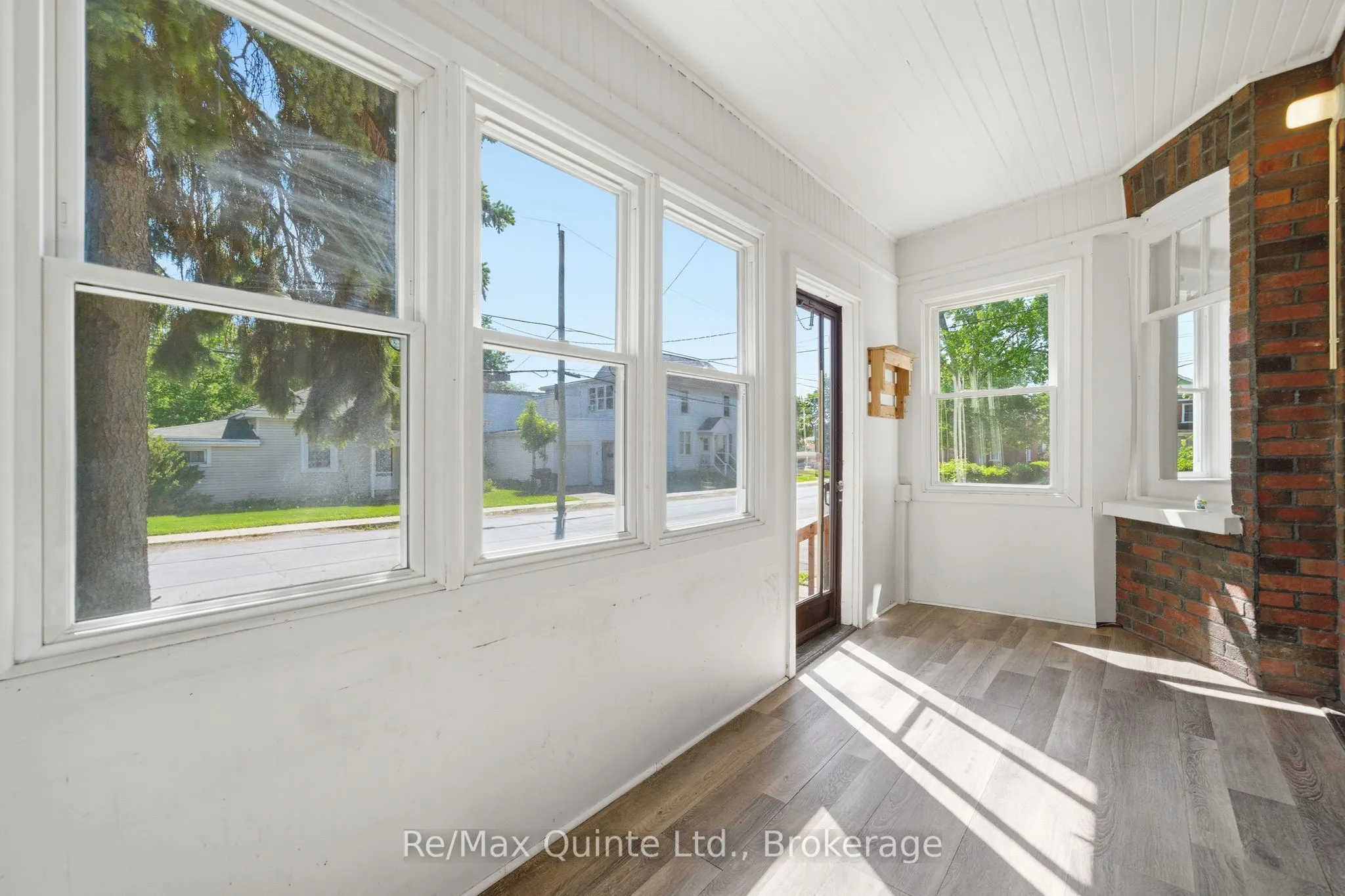 8 Dunbar Street