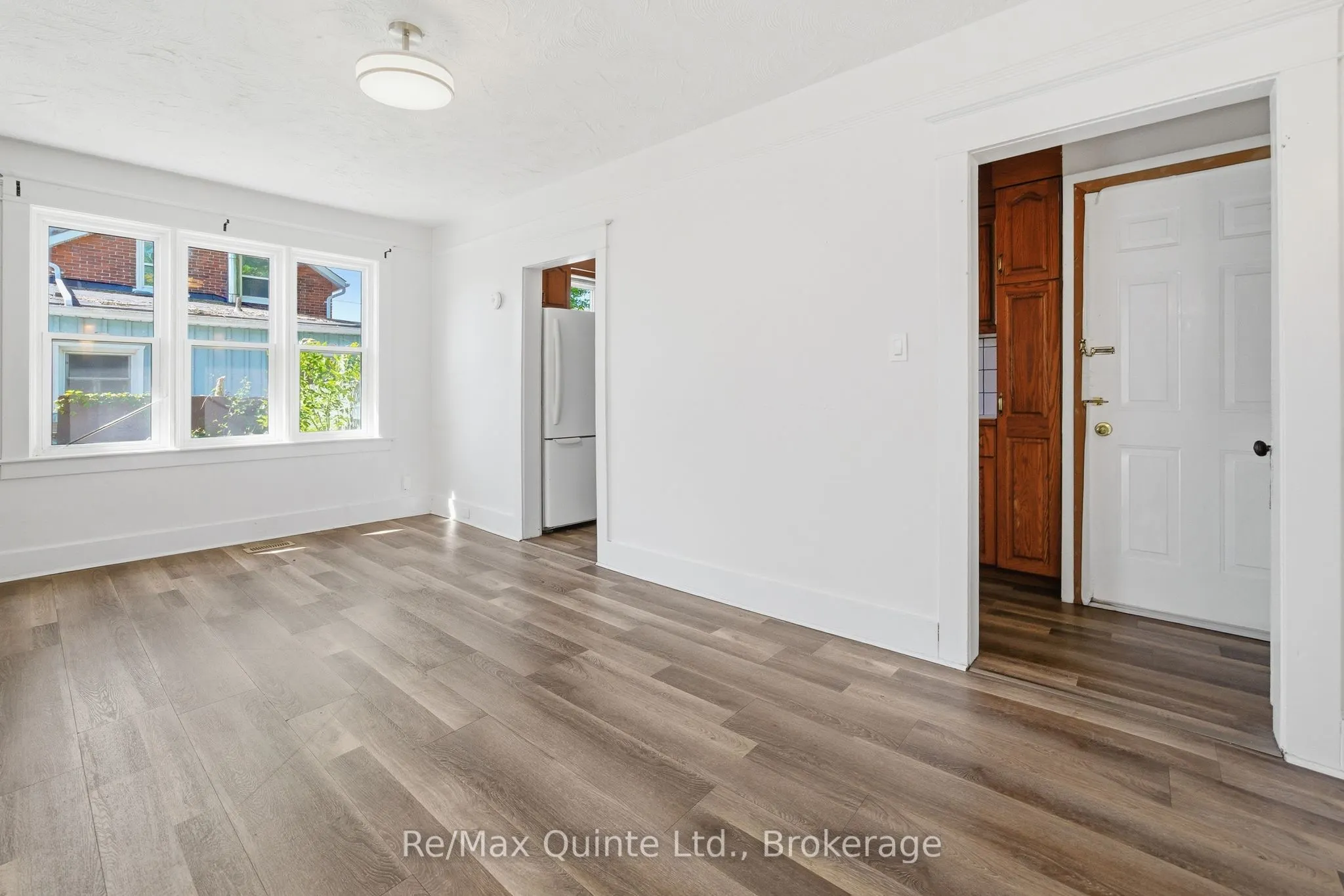 8 Dunbar Street