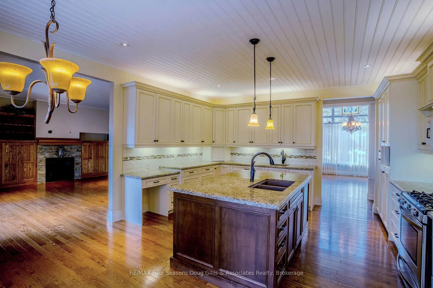 135 Algonquin Drive