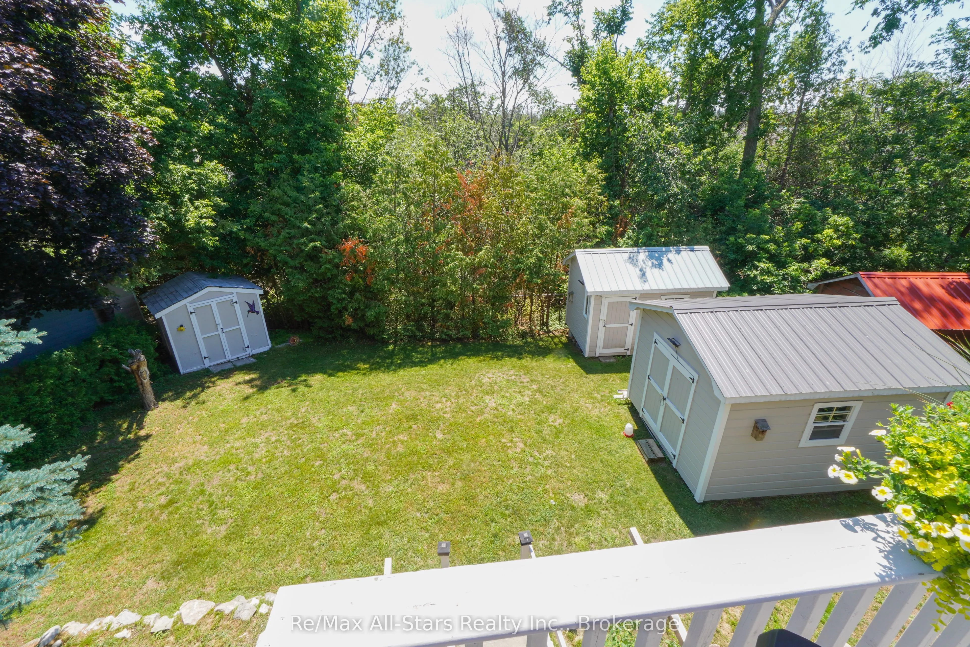 16 Cedartree Lane