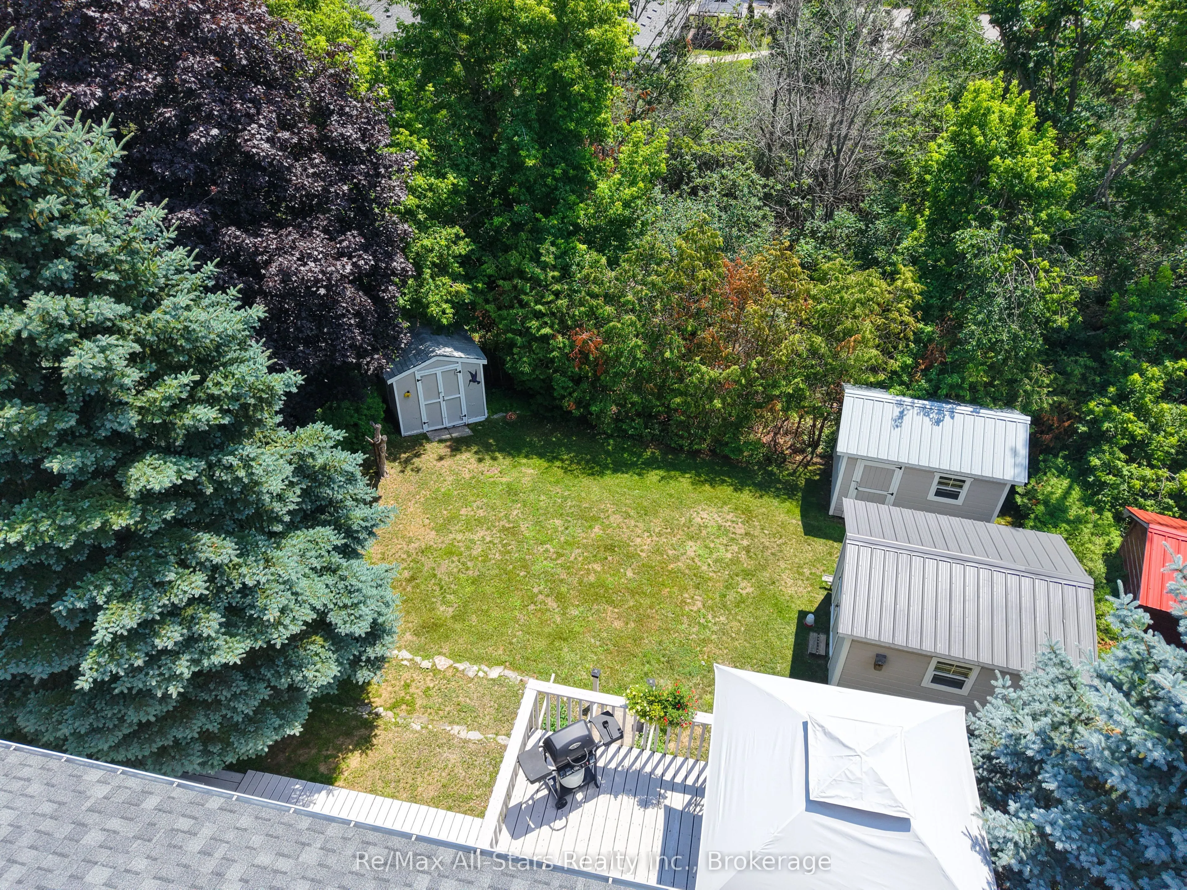 16 Cedartree Lane
